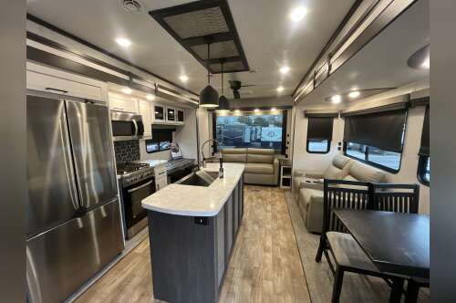 2024 Crossroads HAMPTON 372FDB in syracuse NY