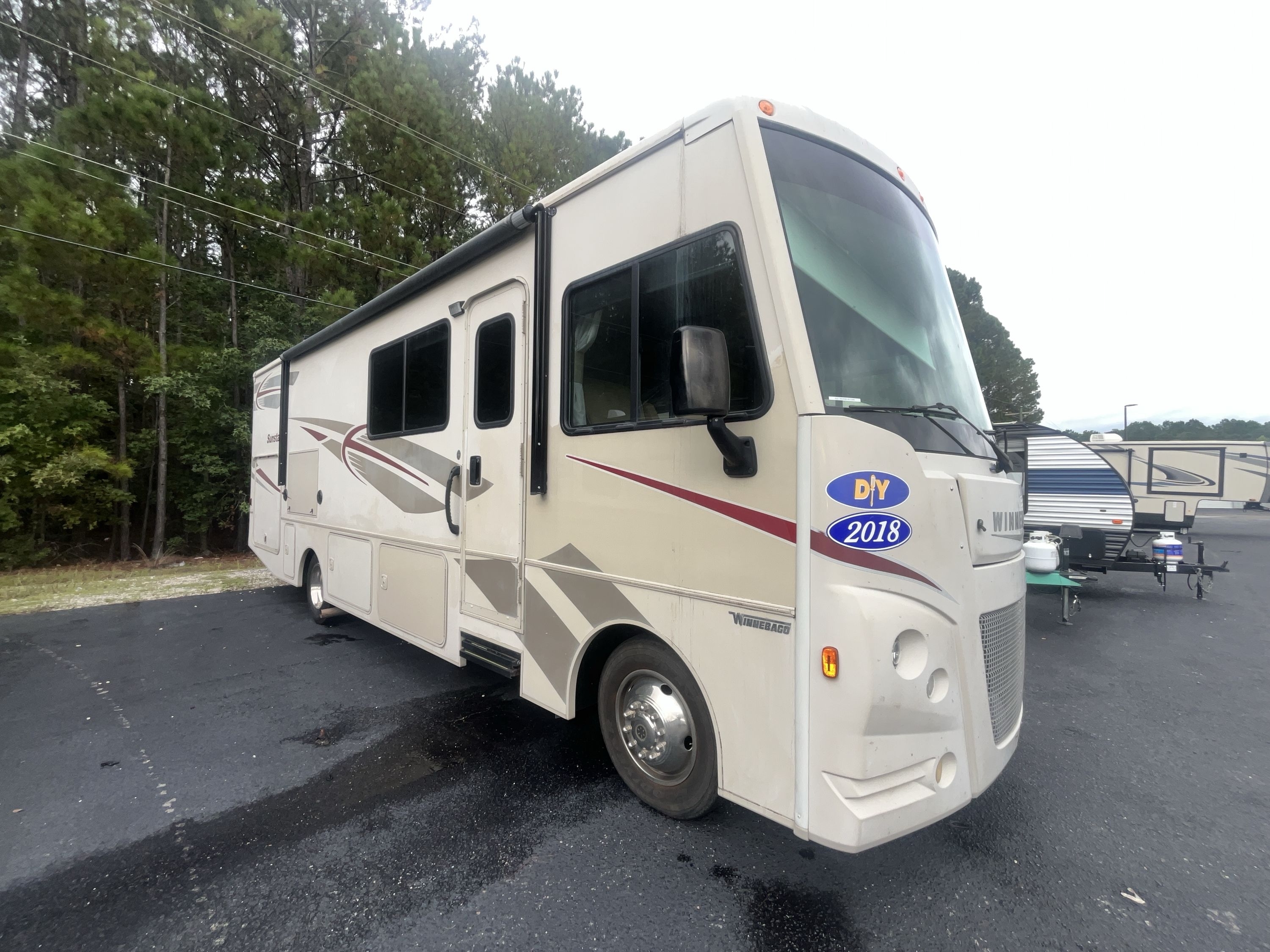 2017 Winnebago SUNSTAR 29VE RV