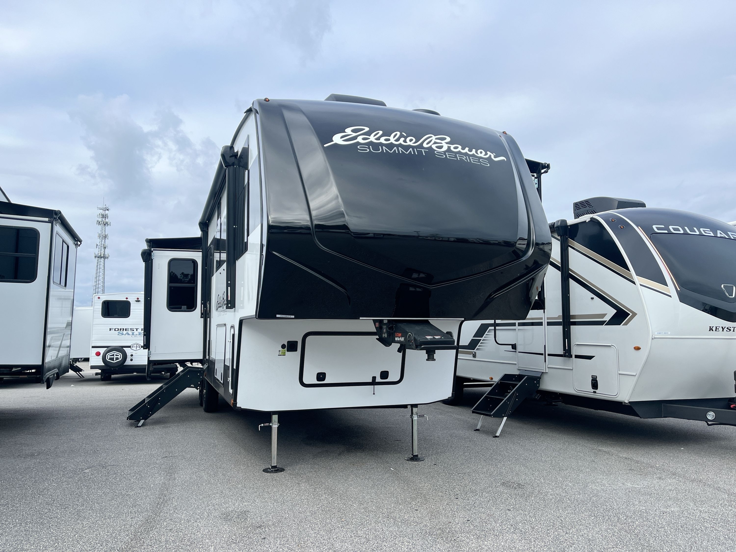 2026 Dutchmen EDDIE BAUER SUMMIT 3210RL in myrtle beach SC