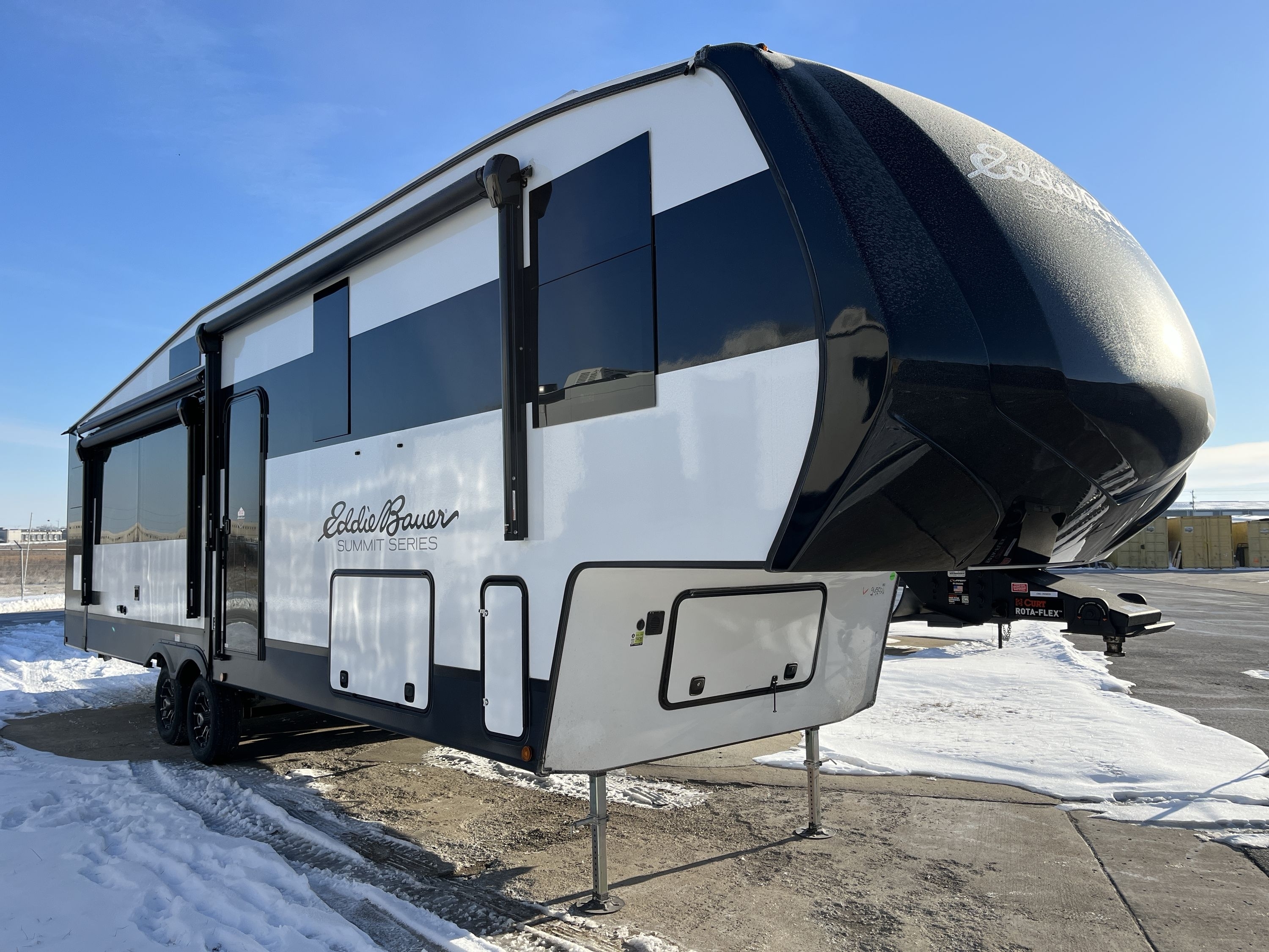 2026 Dutchmen EDDIE BAUER SUMMIT 3210RL in columbia MO