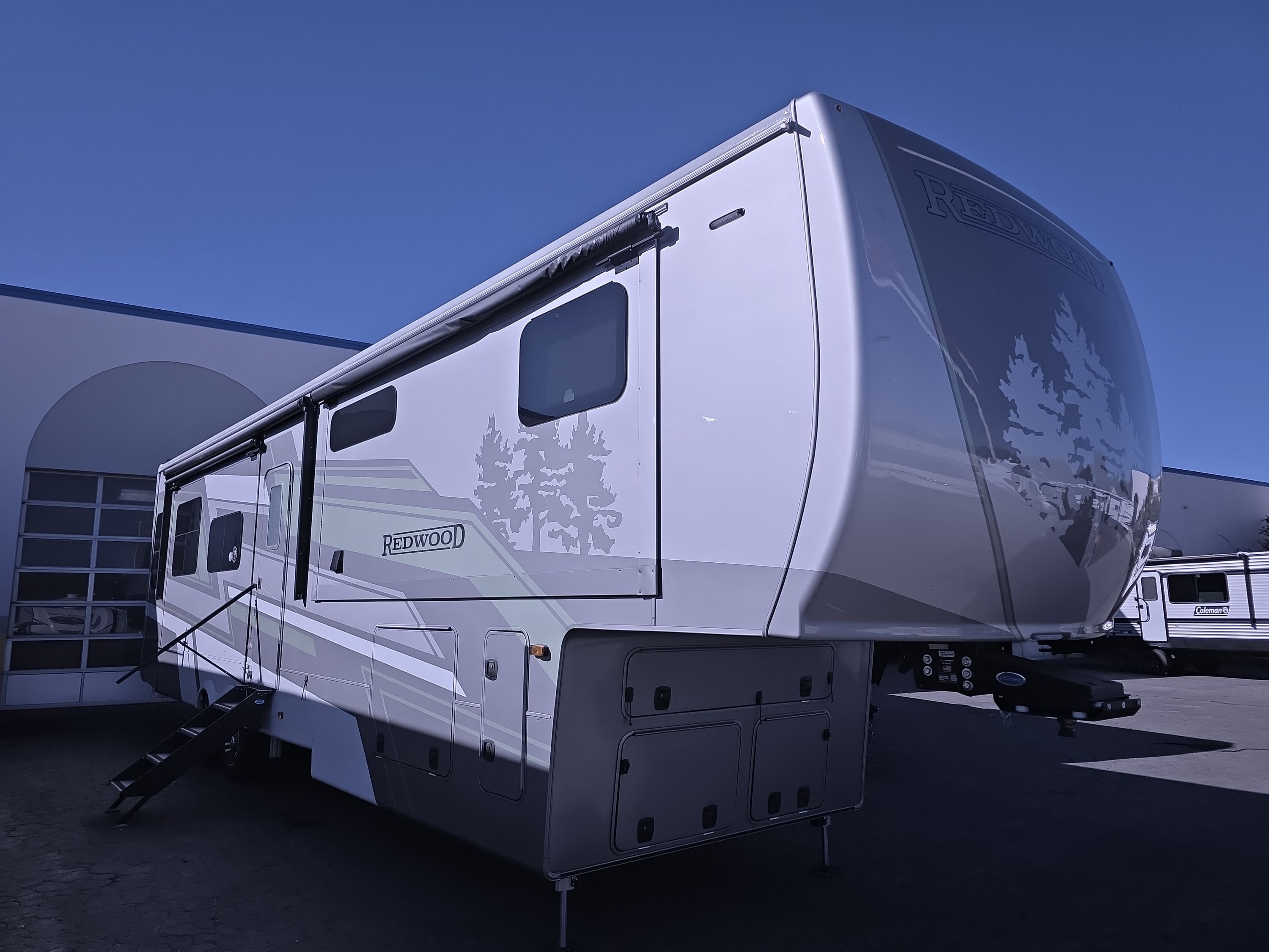 2026 Crossroads REDWOOD 371RL in newhall CA