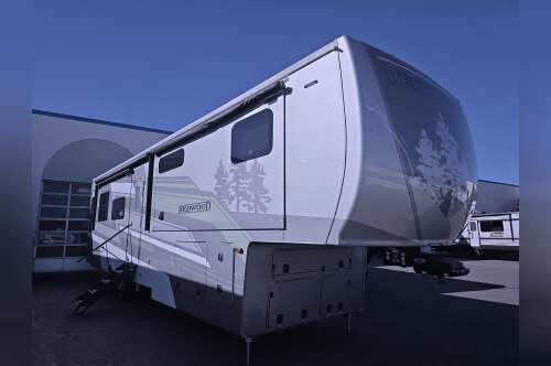 2026 Crossroads REDWOOD 371RL in newhall CA