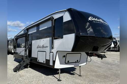 2026 Dutchmen EDDIE BAUER SUMMIT 3210RL in hanover PA