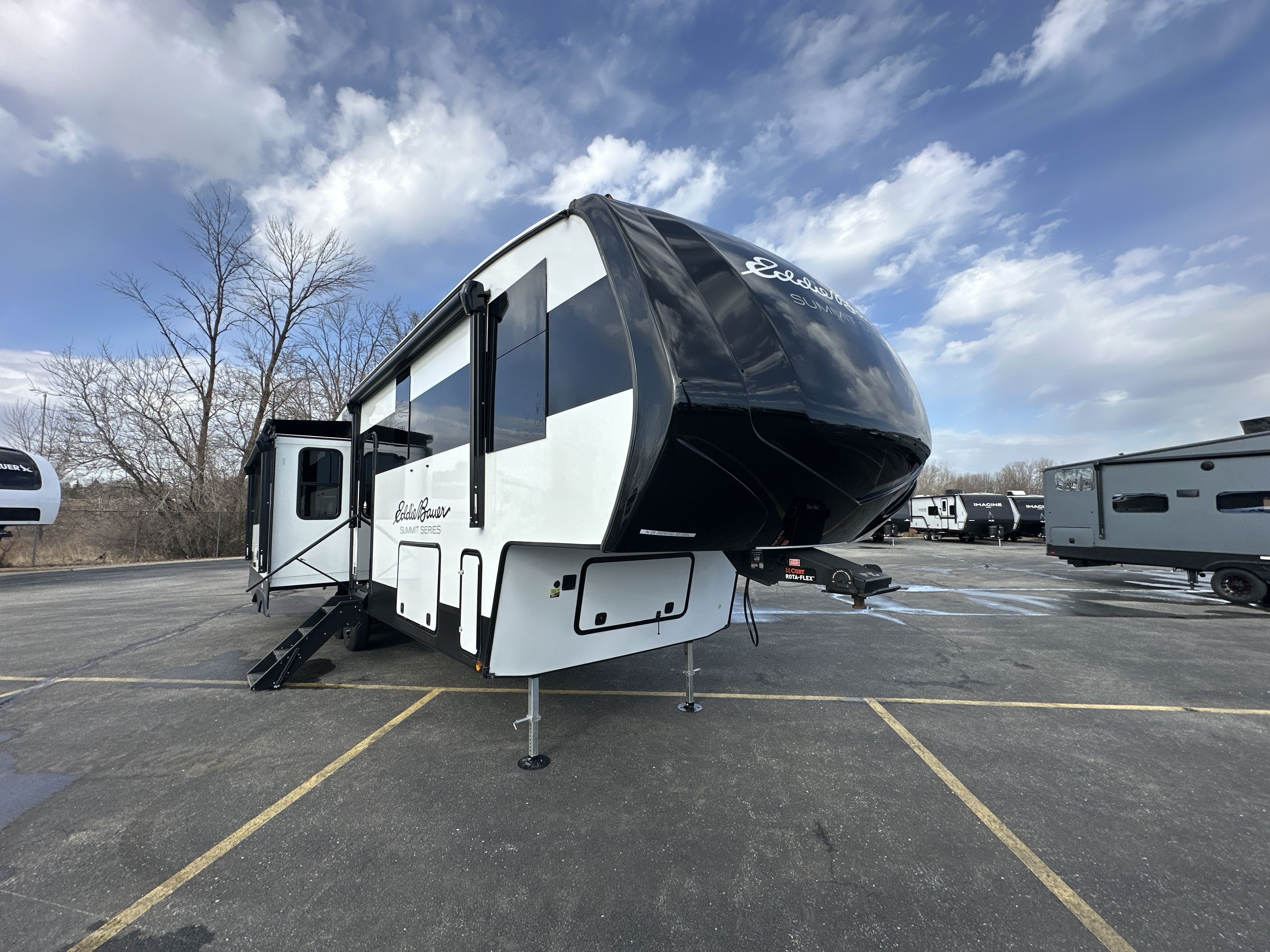 2026 Dutchmen EDDIE BAUER SUMMIT 3210RL in green bay WI