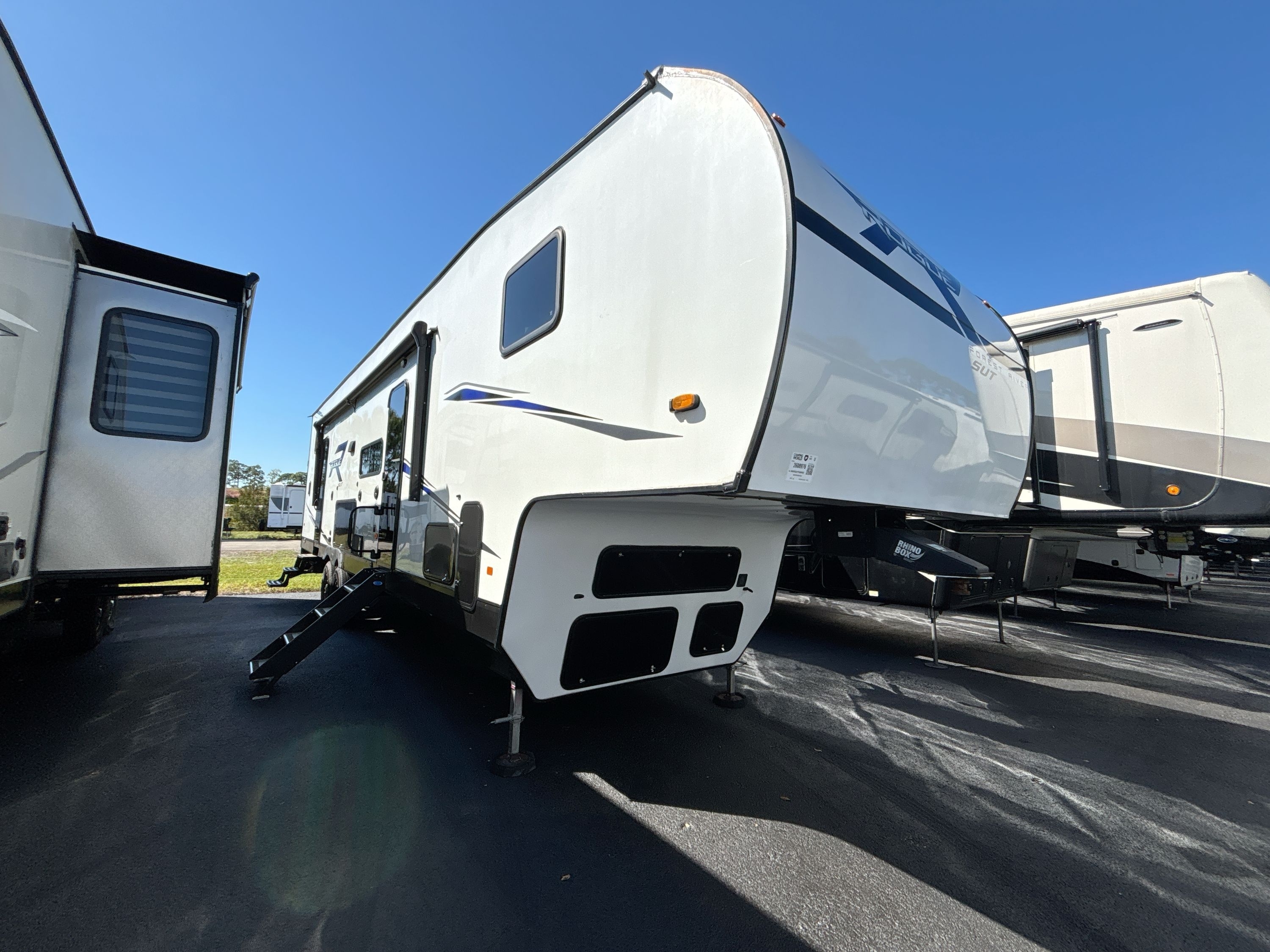 2023 Forest River ROGUE 327SUT in fort myers FL