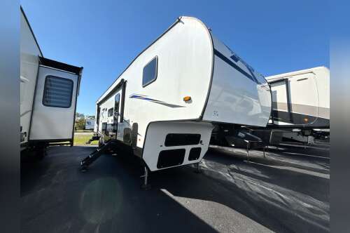 2023 Forest River ROGUE 327SUT in fort myers FL