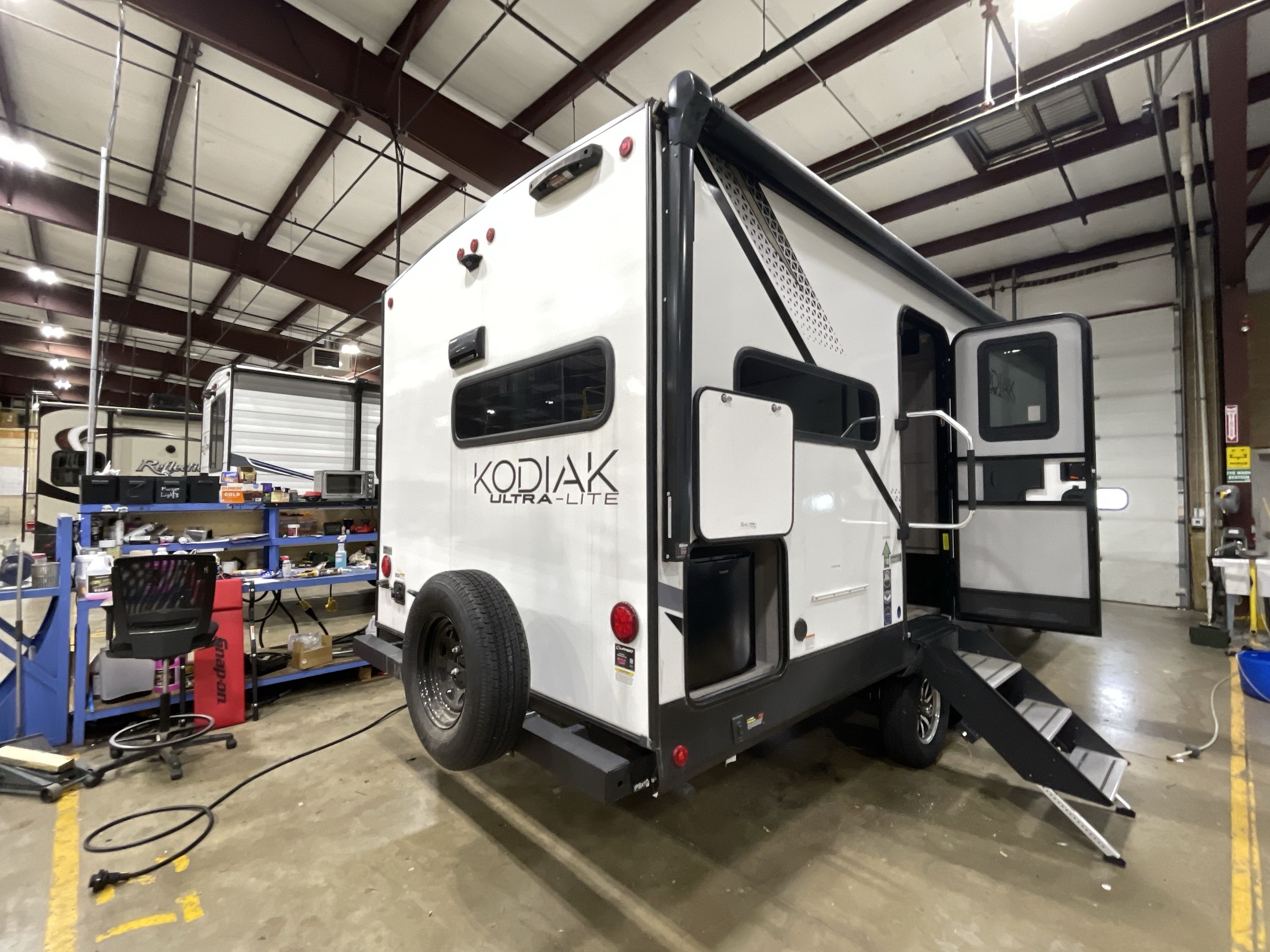 2024 Dutchmen KODIAK ULTRA-LITE 257RKSL in hamburg PA