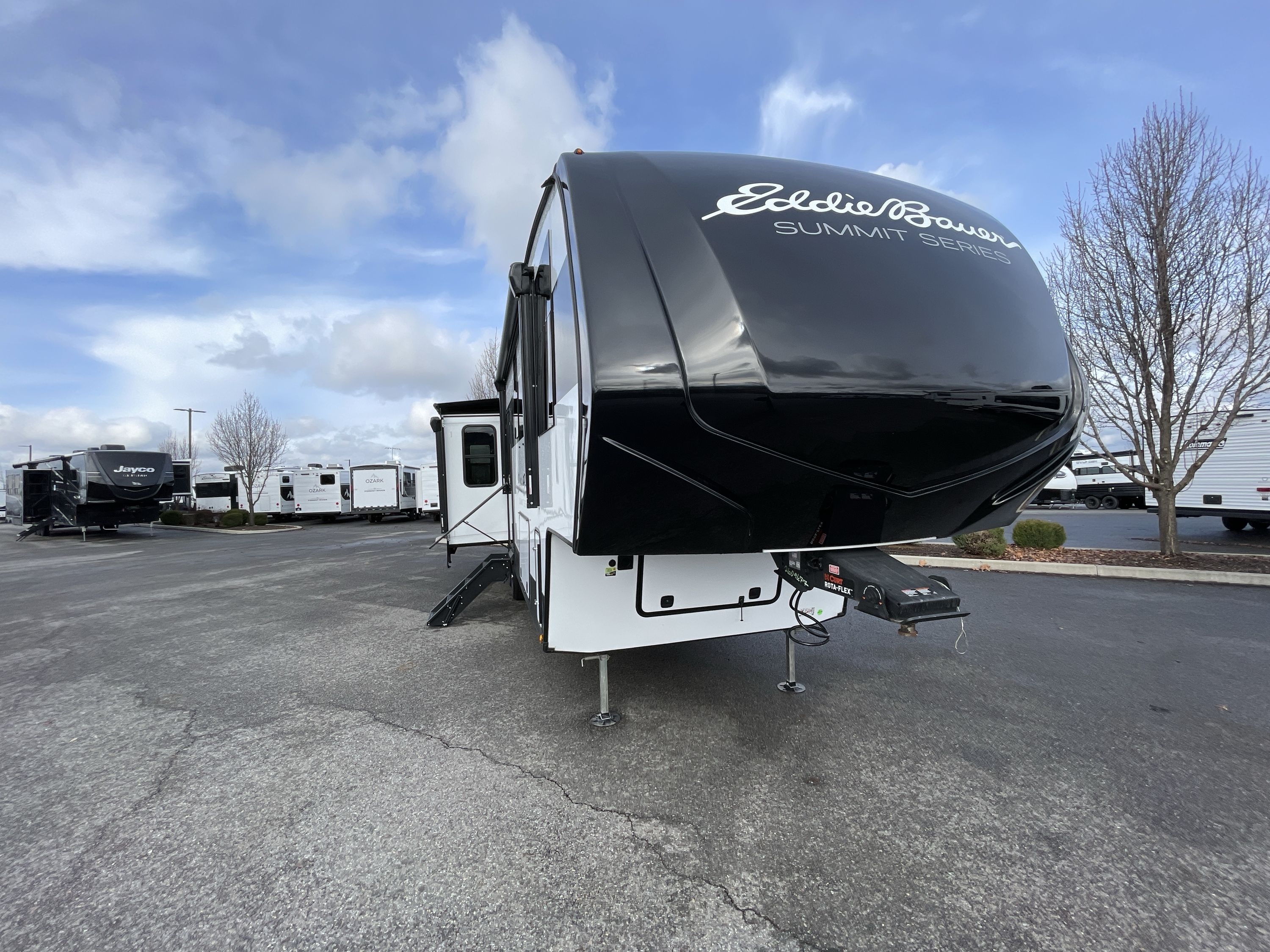 2026 Dutchmen EDDIE BAUER SUMMIT 3210RL in liberty lake WA