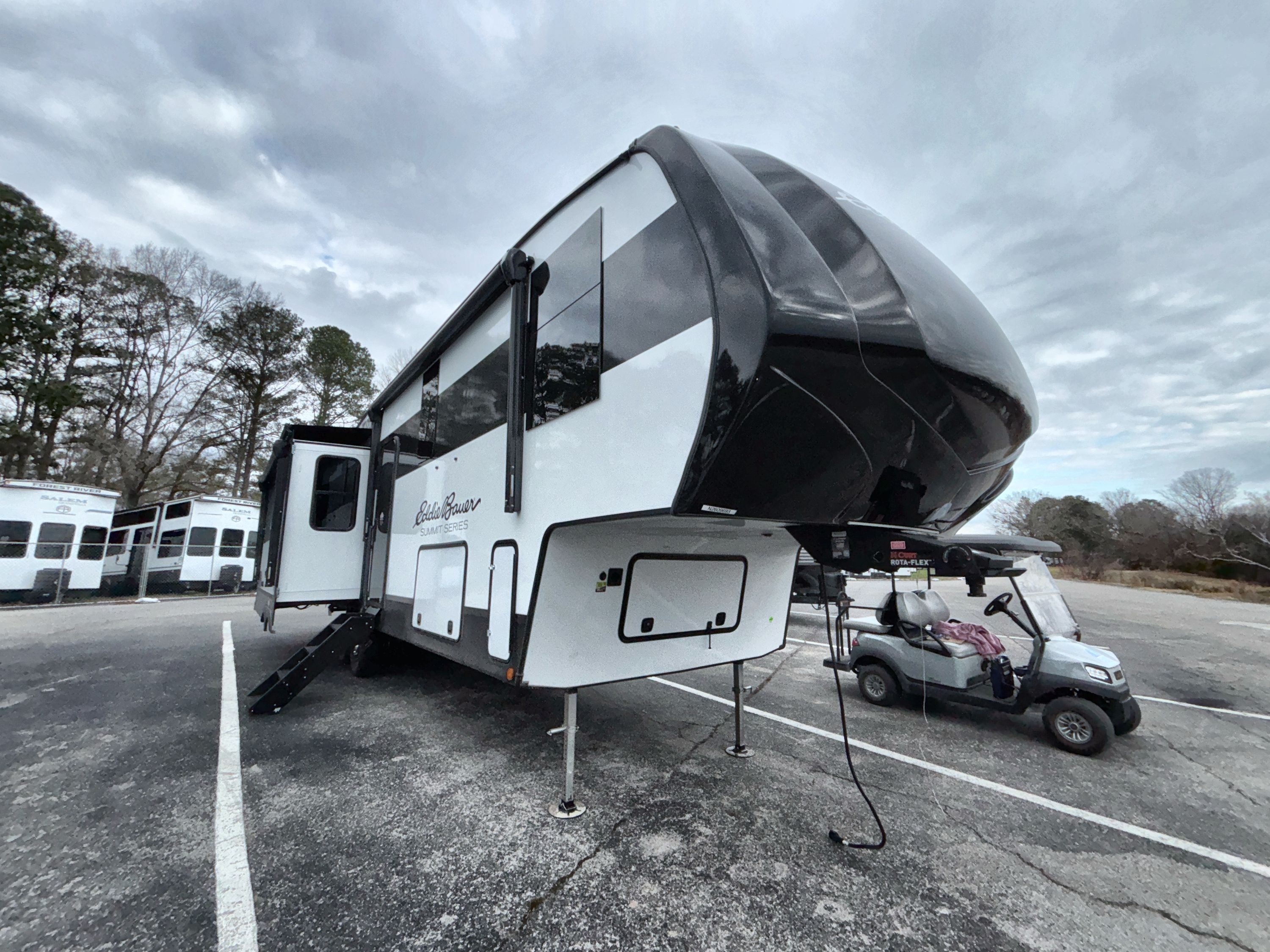 2026 Dutchmen EDDIE BAUER SUMMIT 3210RL in chattanooga TN