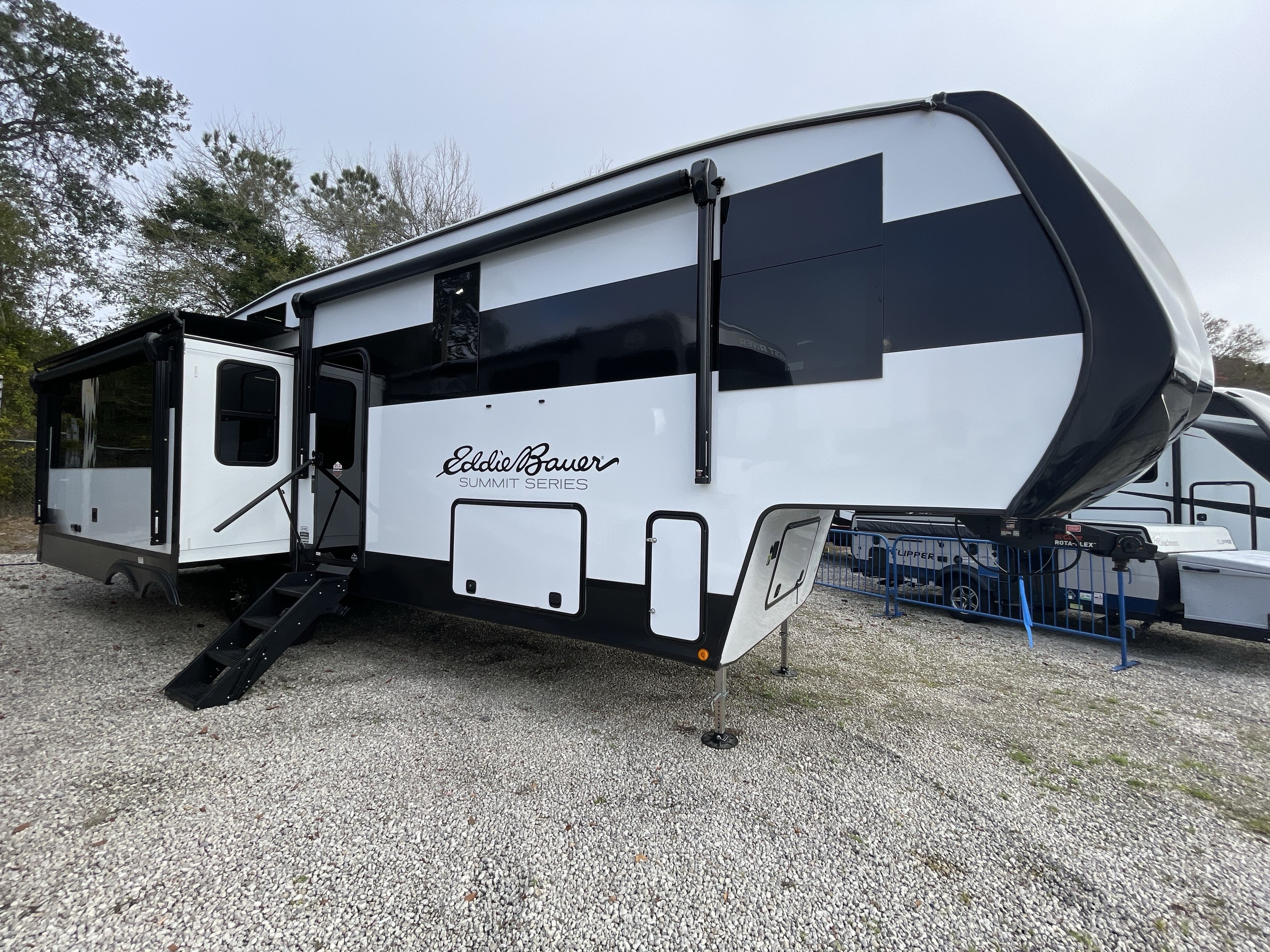2026 Dutchmen EDDIE BAUER SUMMIT 3210RL in st. augustine FL