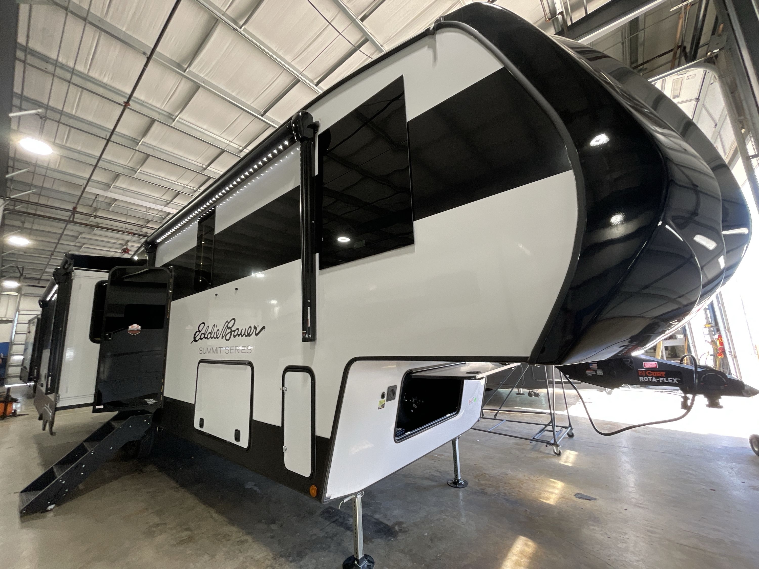 2026 Dutchmen EDDIE BAUER SUMMIT 3210RL in new braunfels TX