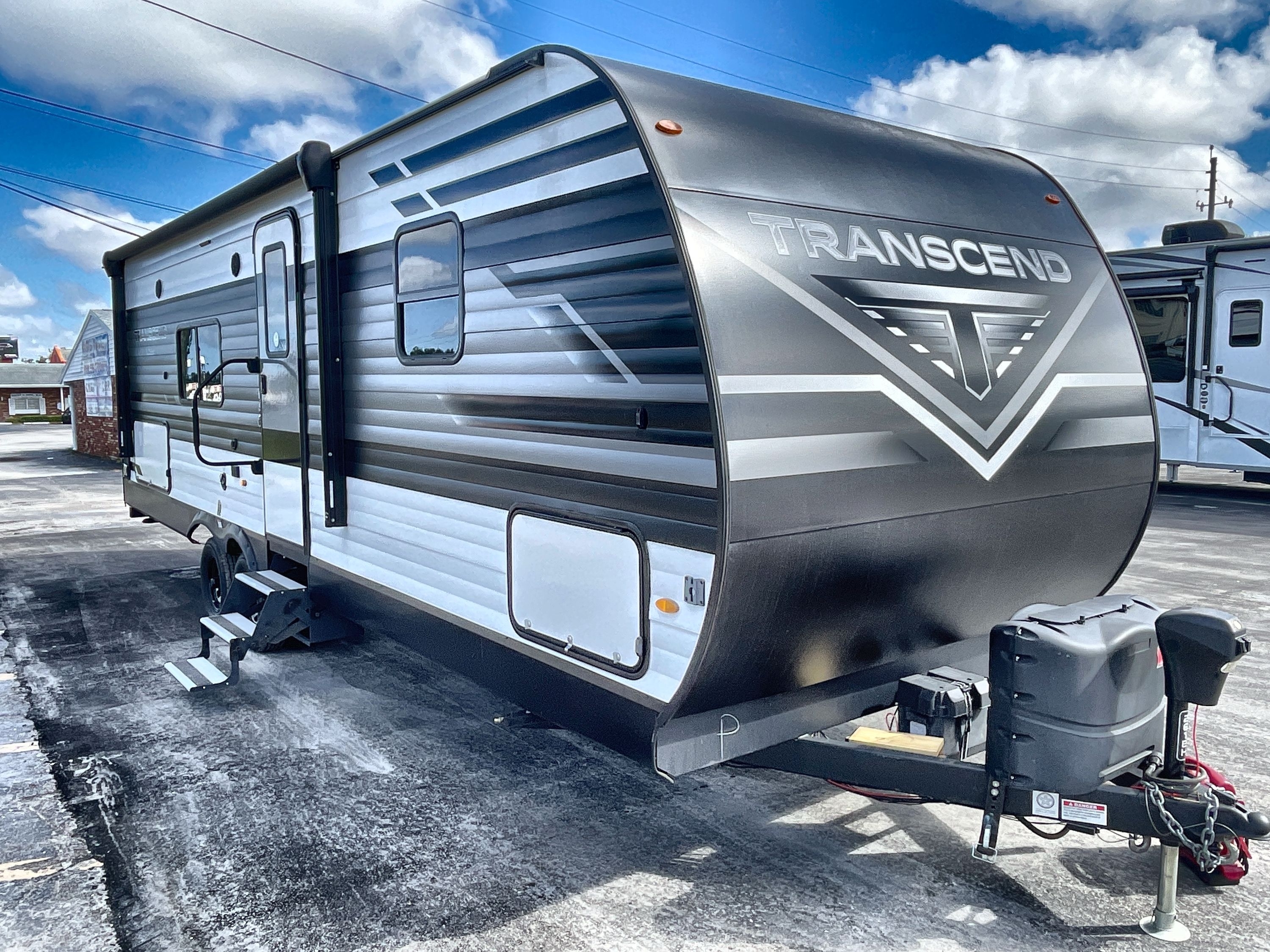 2023 Grand Design TRANSCEND XPLOR 261BH in holiday FL