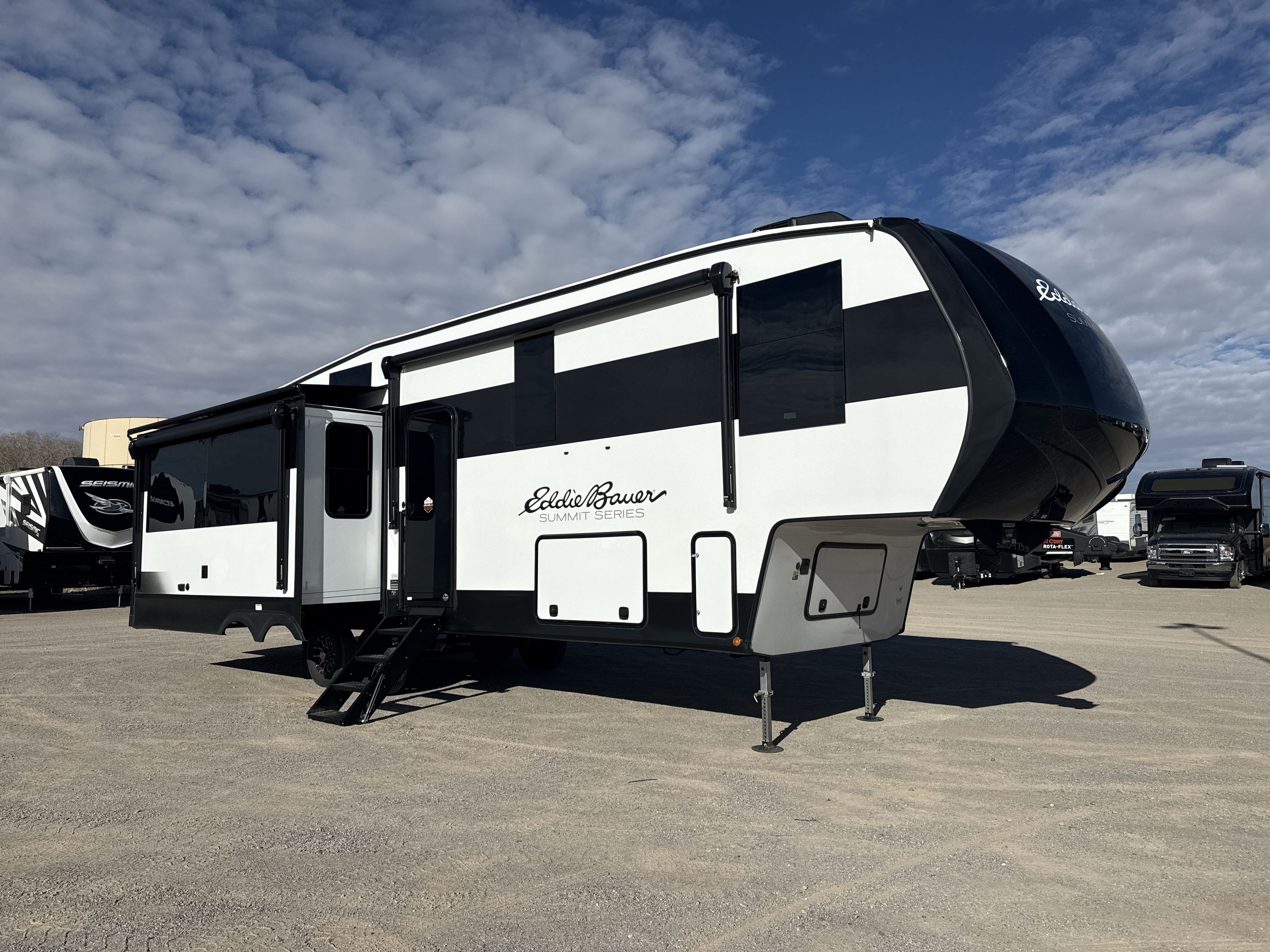 2026 Dutchmen EDDIE BAUER SUMMIT 3210RL in albuquerque NM