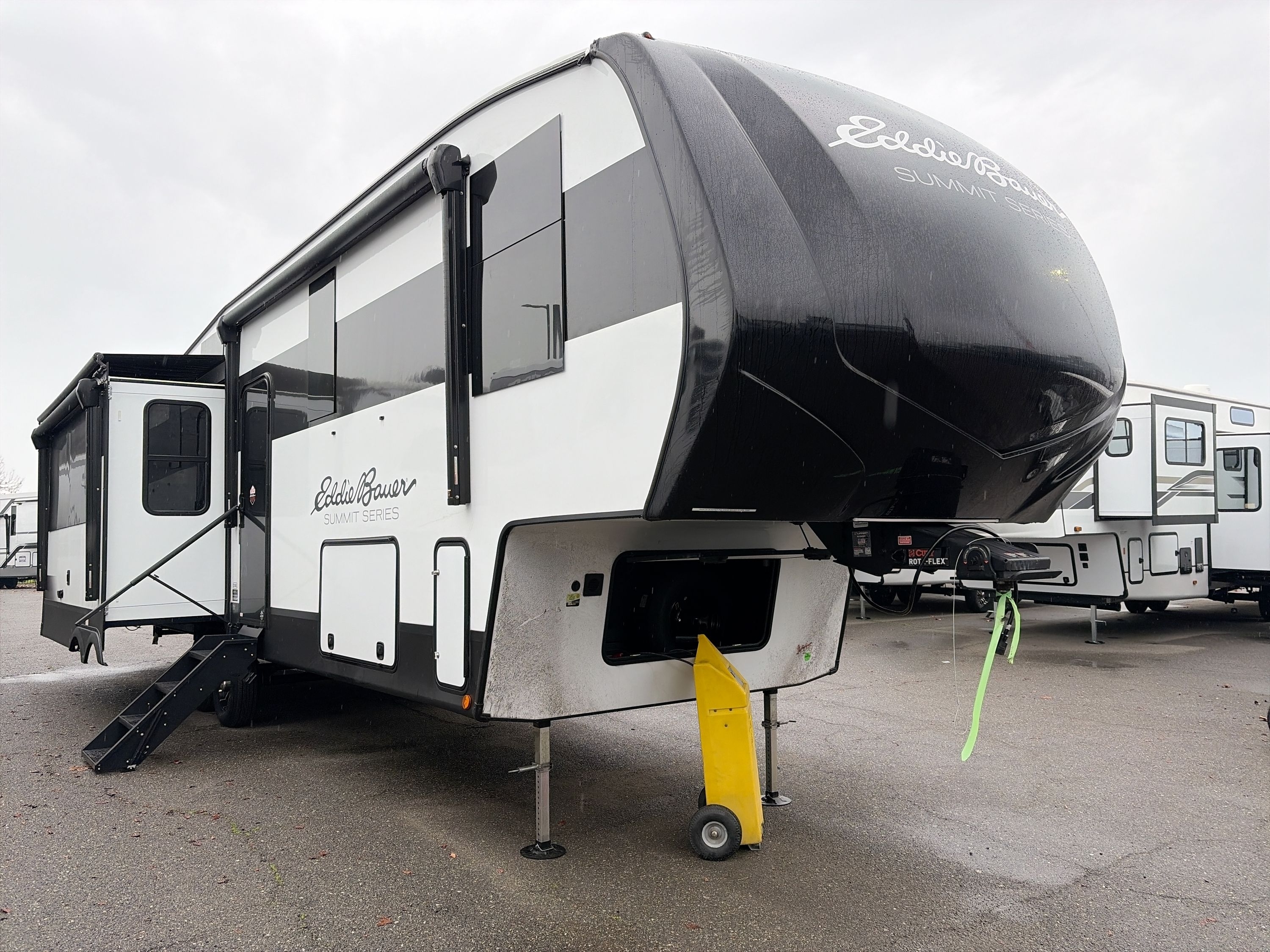 2026 Dutchmen EDDIE BAUER SUMMIT 3210RL in vacaville CA