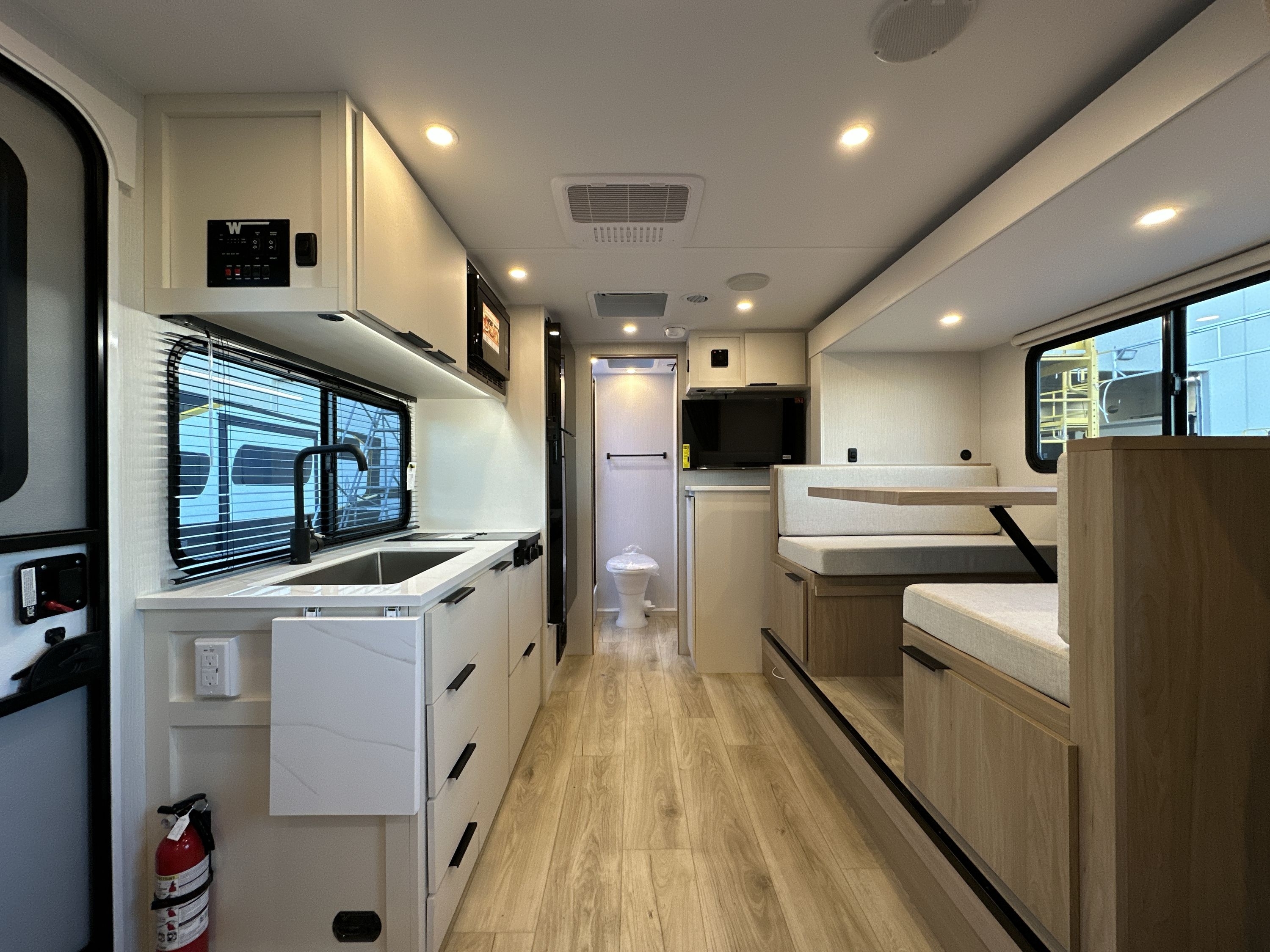 2026 Winnebago MICRO MINNIE 2108DS in bowling green KY