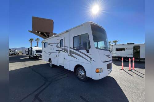 2013 Itasca SUNSTAR 27N in las vegas NV