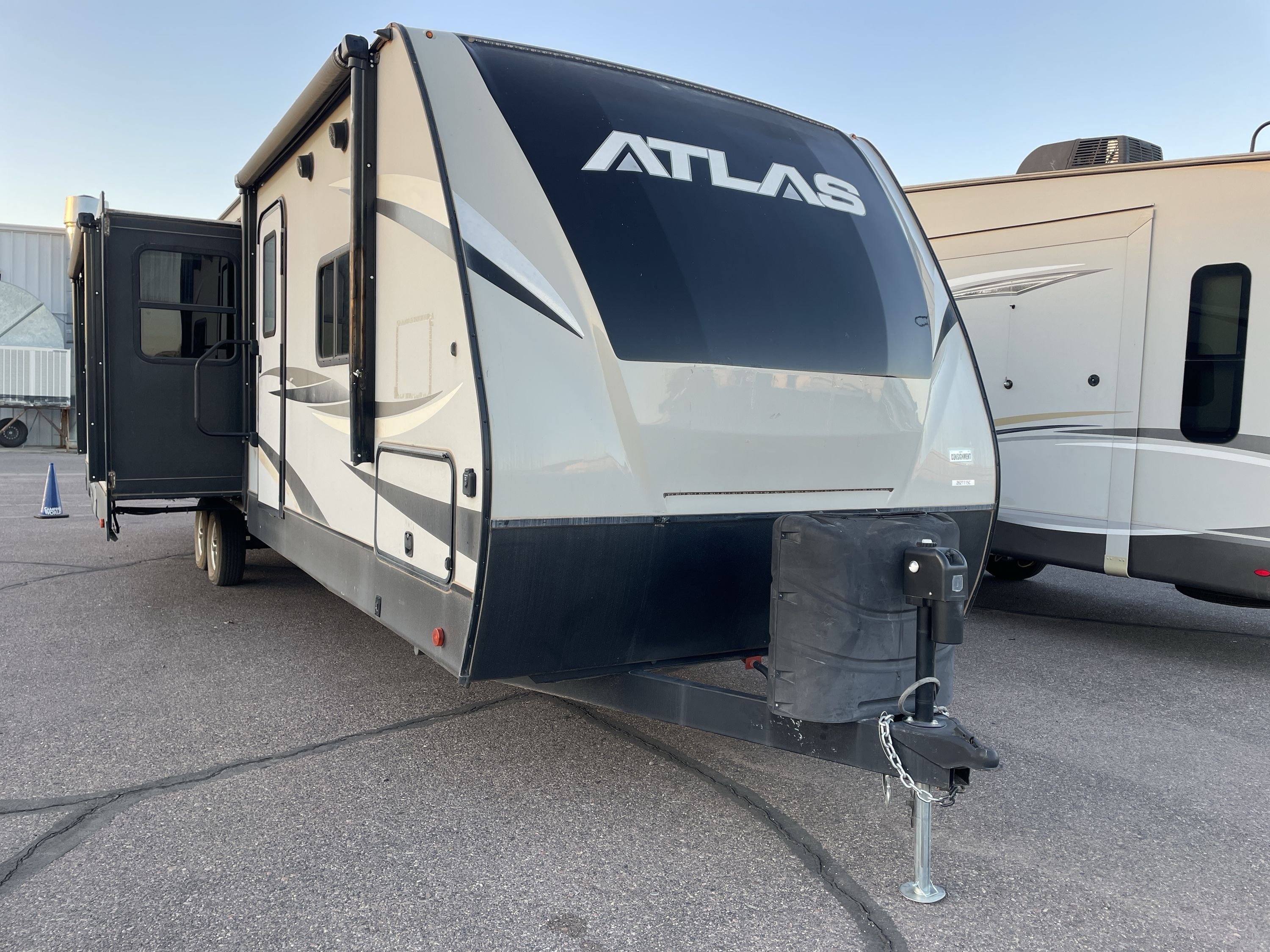 2019 Dutchmen ATLAS 3382BH in mesa AZ
