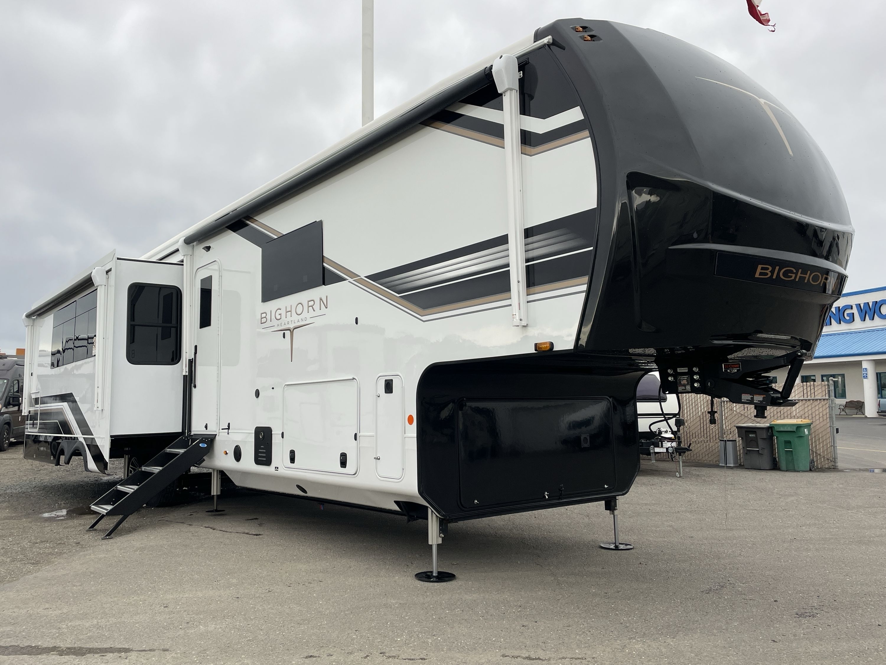 2026 Heartland BIGHORN 39RK in french camp CA