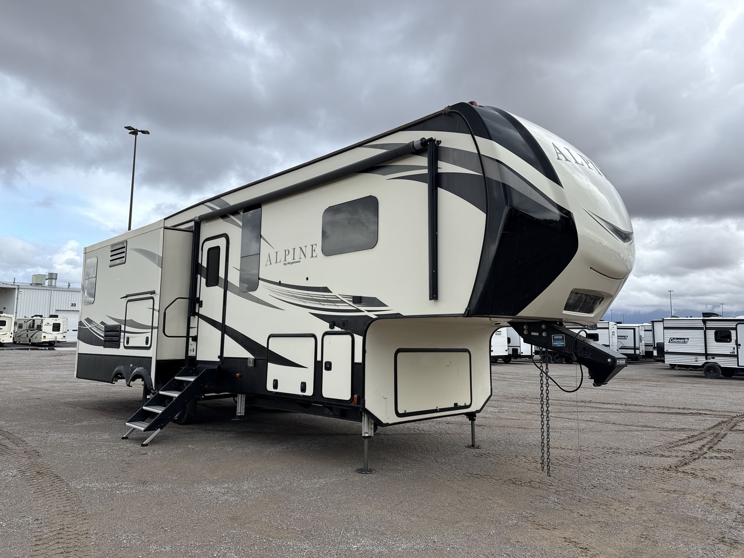 2018 Keystone ALPINE 3300GR RV