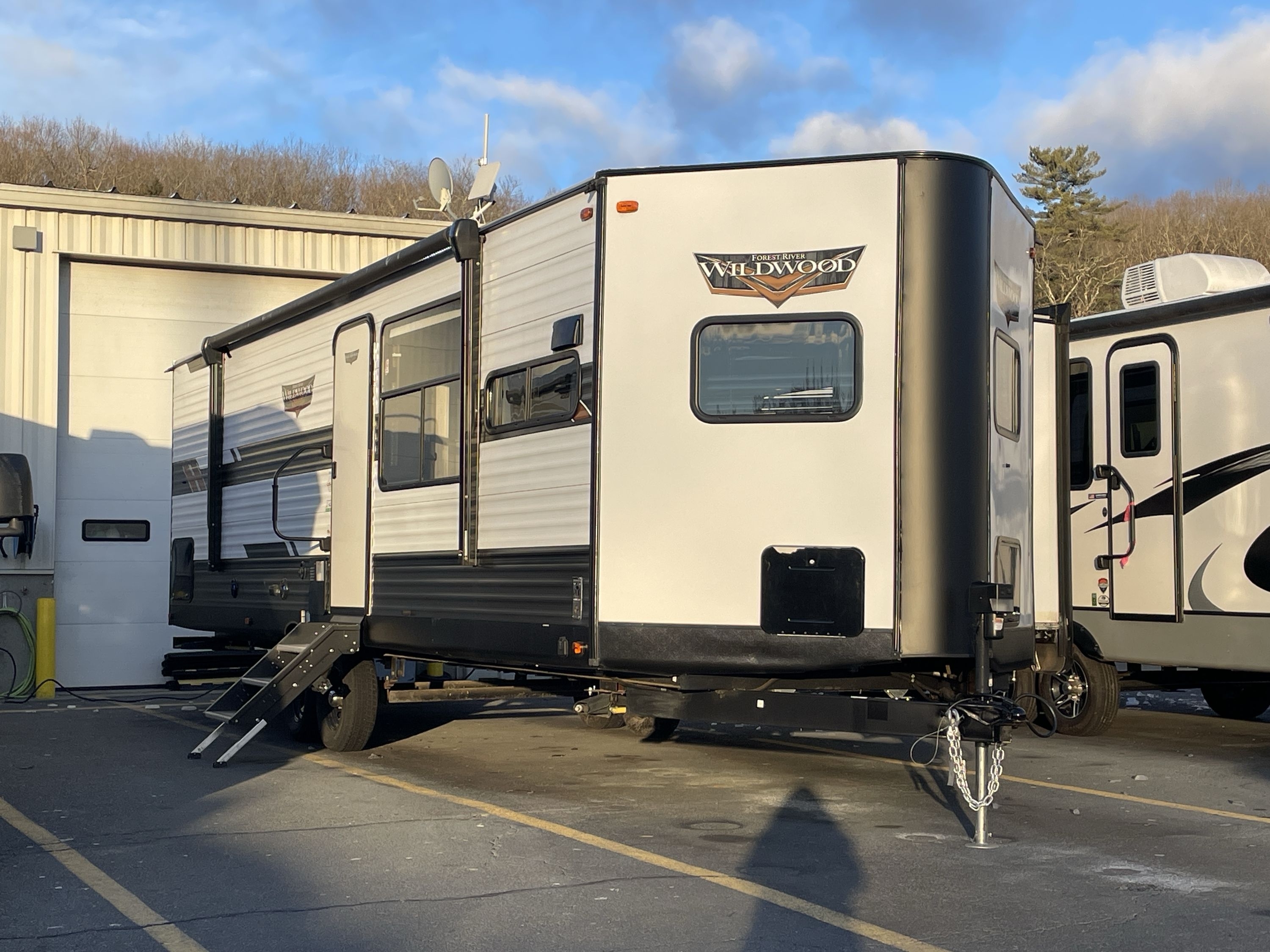 2021 Forest River WILDWOOD 28FKV RV