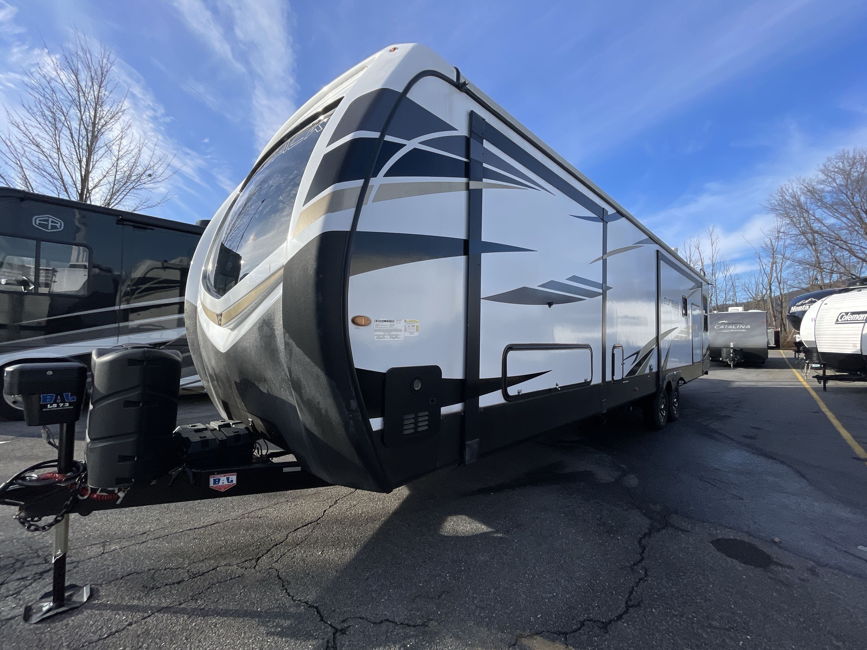 2023 Keystone OUTBACK 328RL in hamburg PA