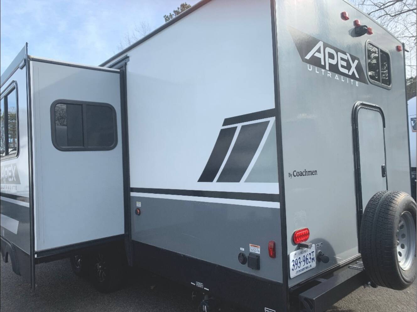 A photo of this 2022 Coachmen APEX 256BHS