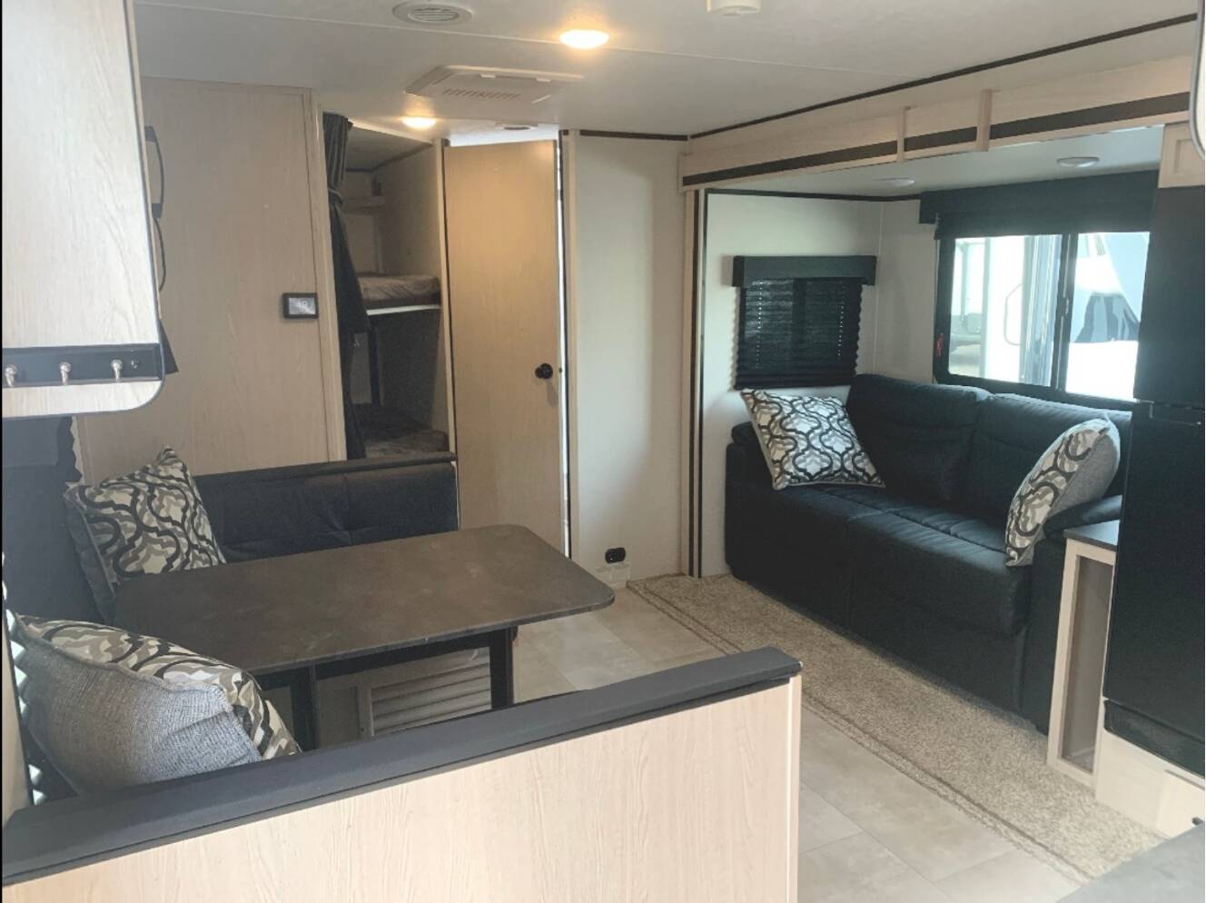 A photo of this 2022 Coachmen APEX 256BHS