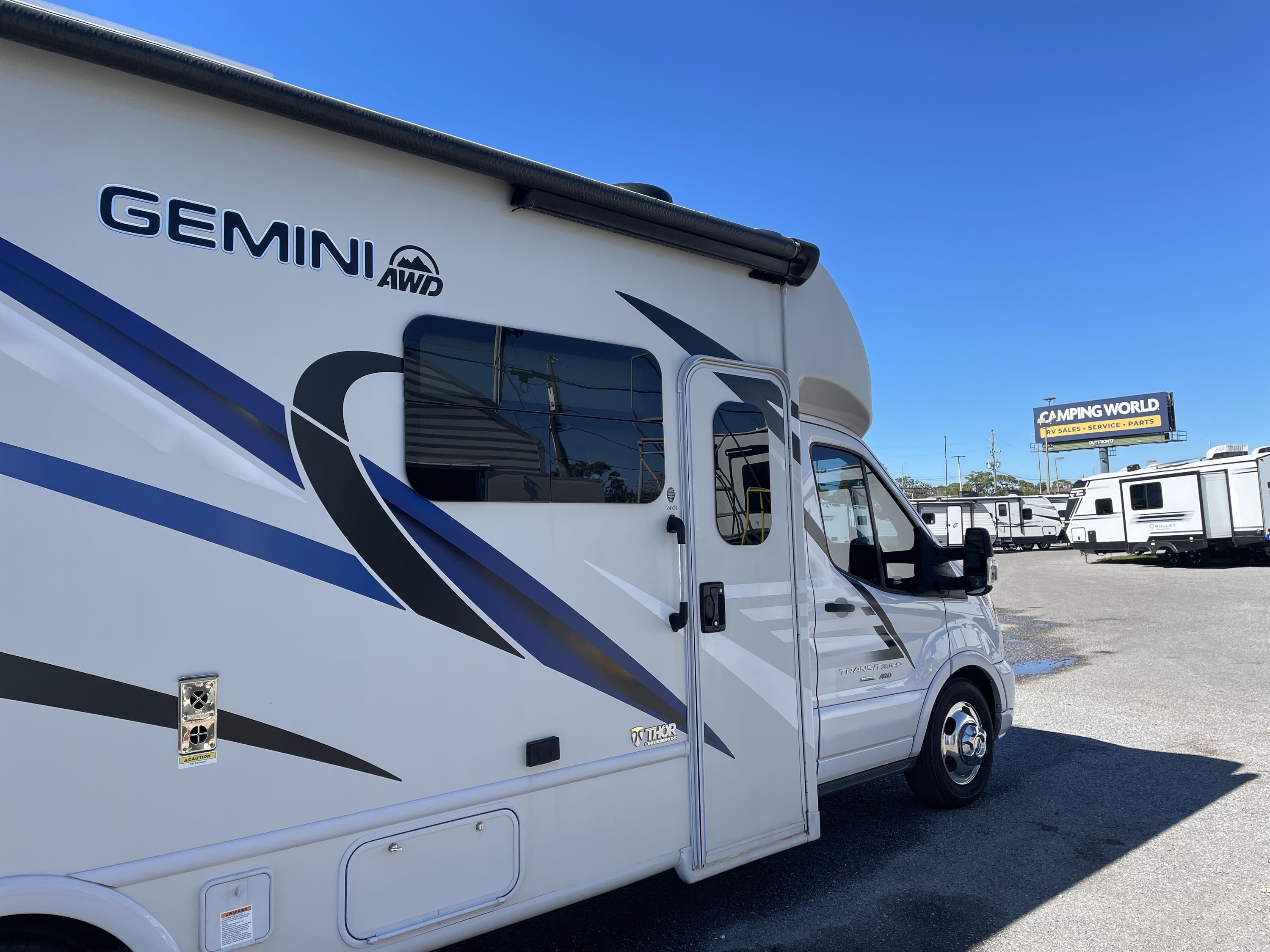 2023 Thor GEMINI 24KB in holiday FL