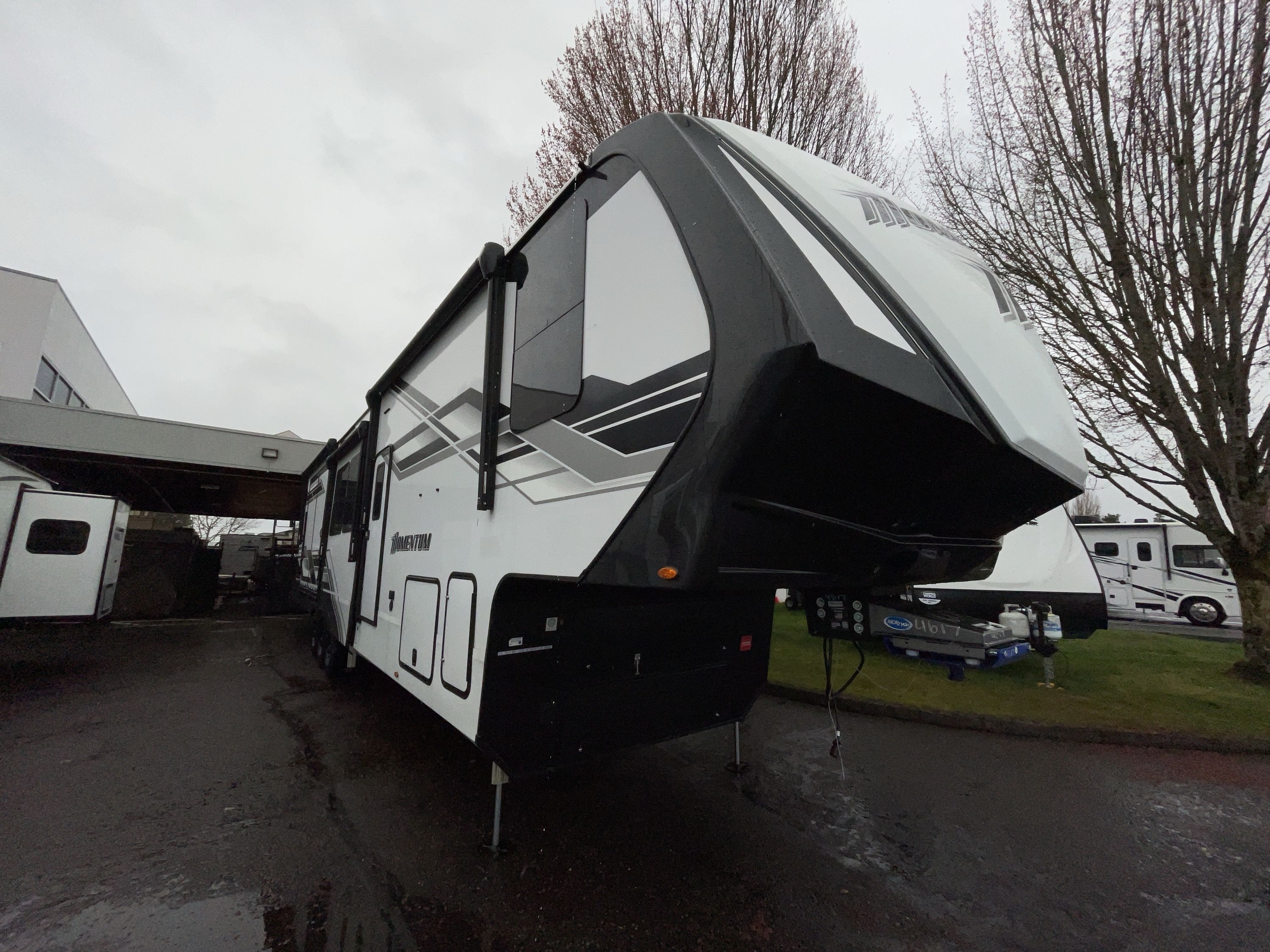 2026 Grand Design MOMENTUM M CLASS 399M in hillsboro OR
