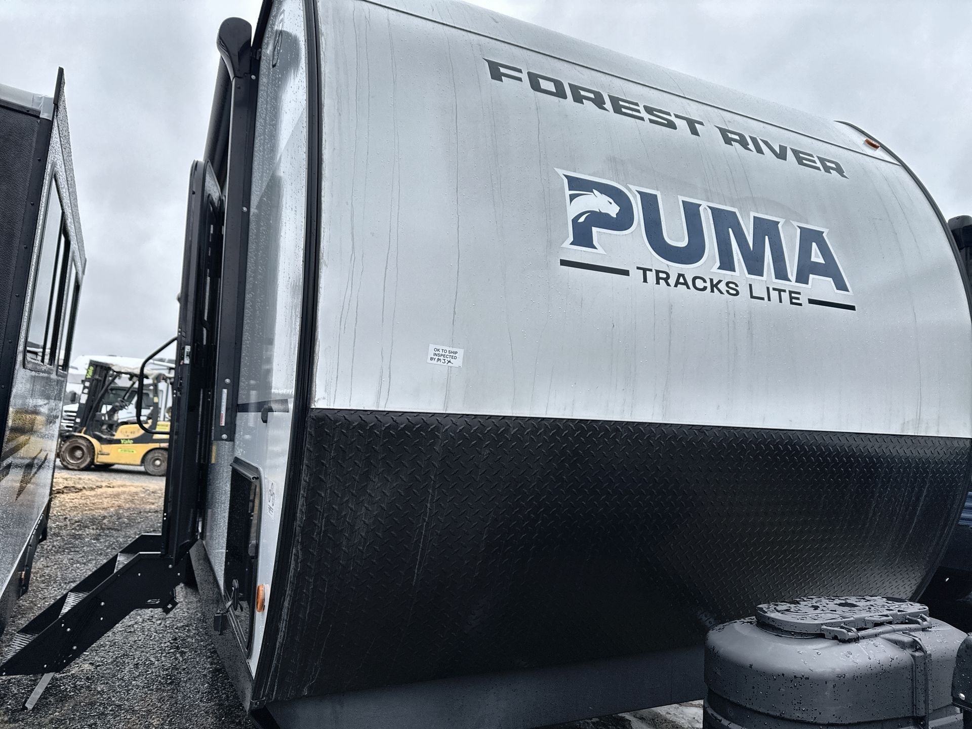 2026 Forest River PUMA TRACKS 302BHS in milford DE
