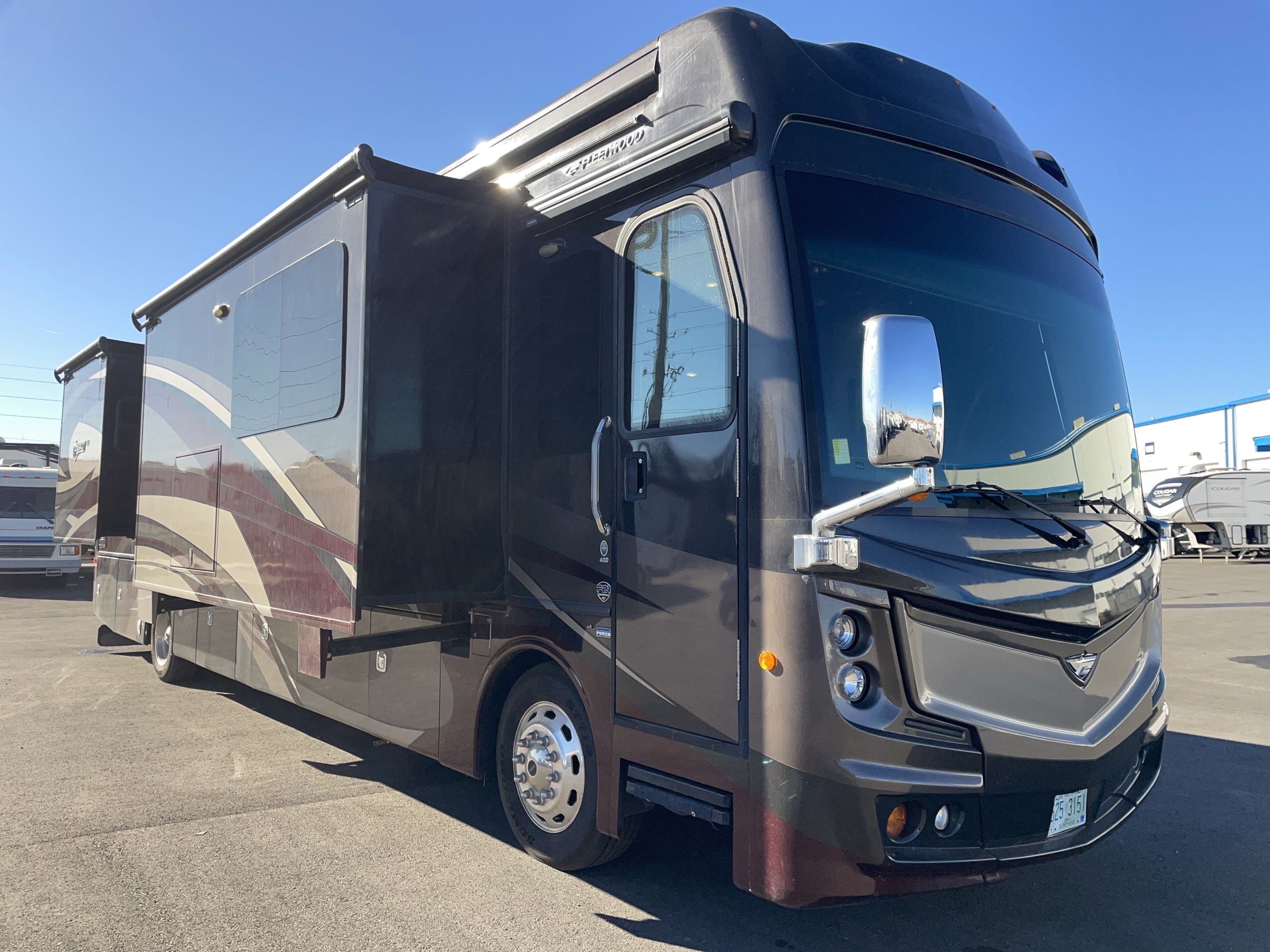 2017 Fleetwood DISCOVERY LXE 40D in st. george UT