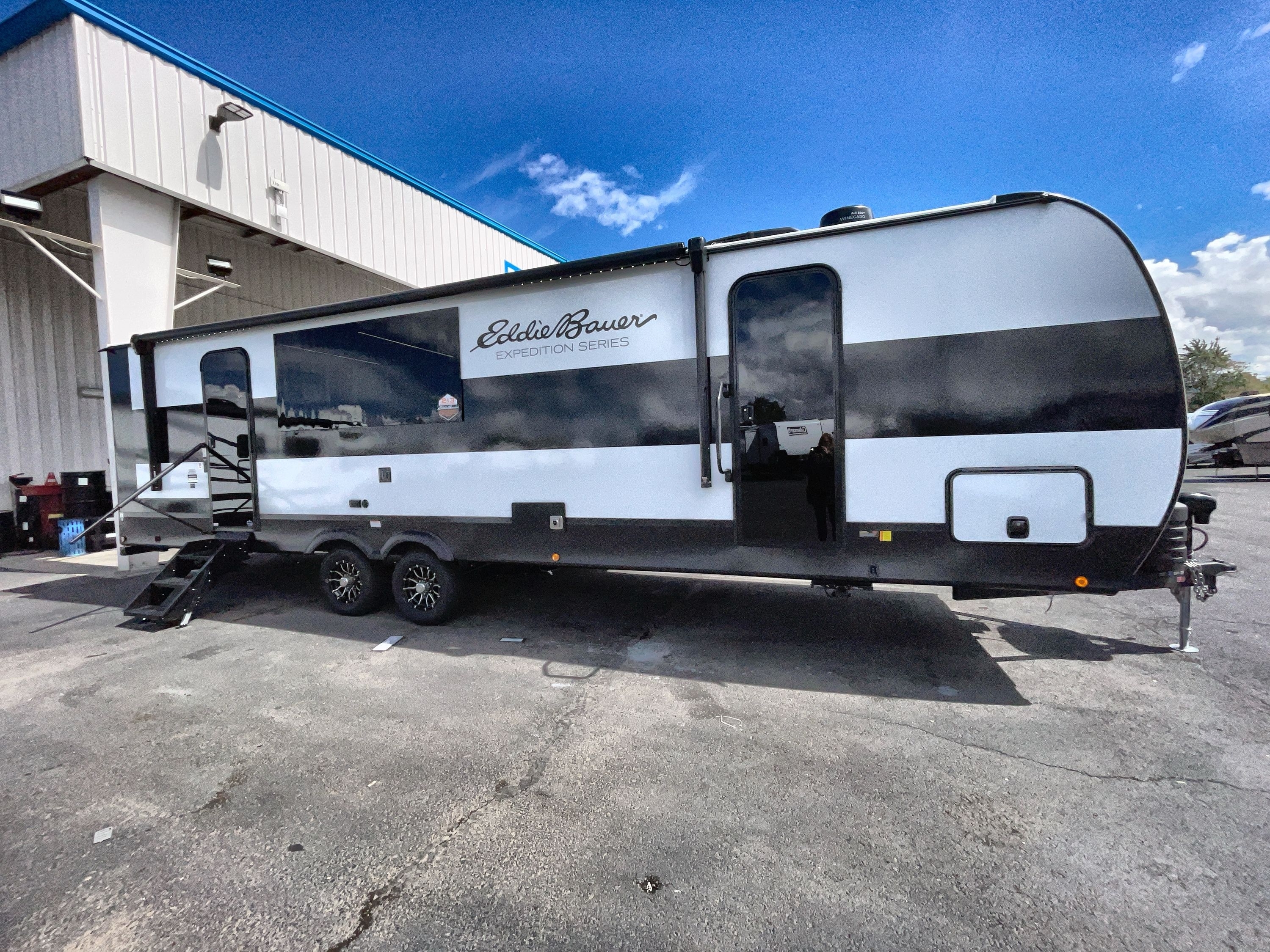 2026 Dutchmen EDDIE BAUER EXPEDITION 295BH in medford OR