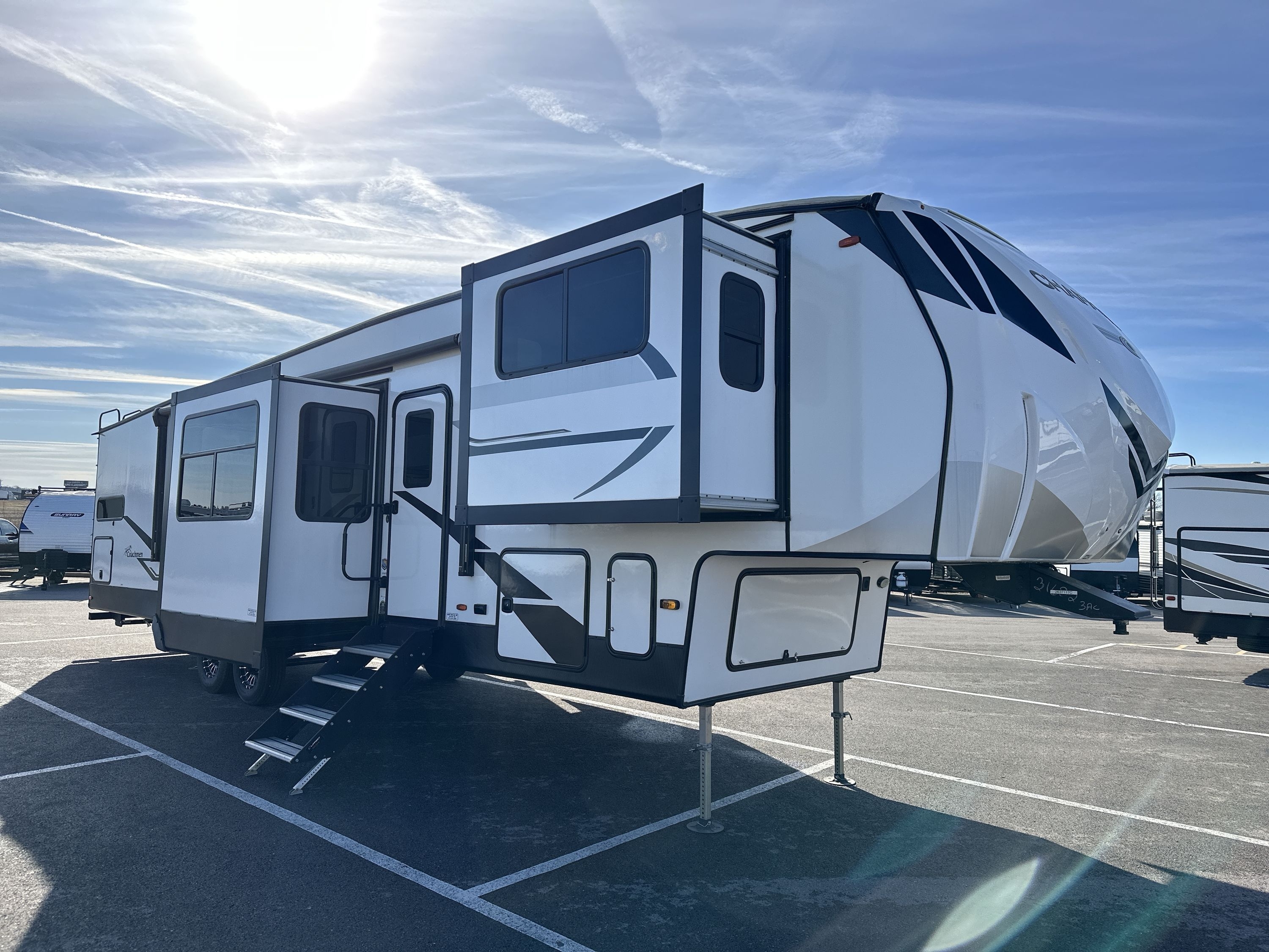 2024 Coachmen CHAPARRAL 334FL RV