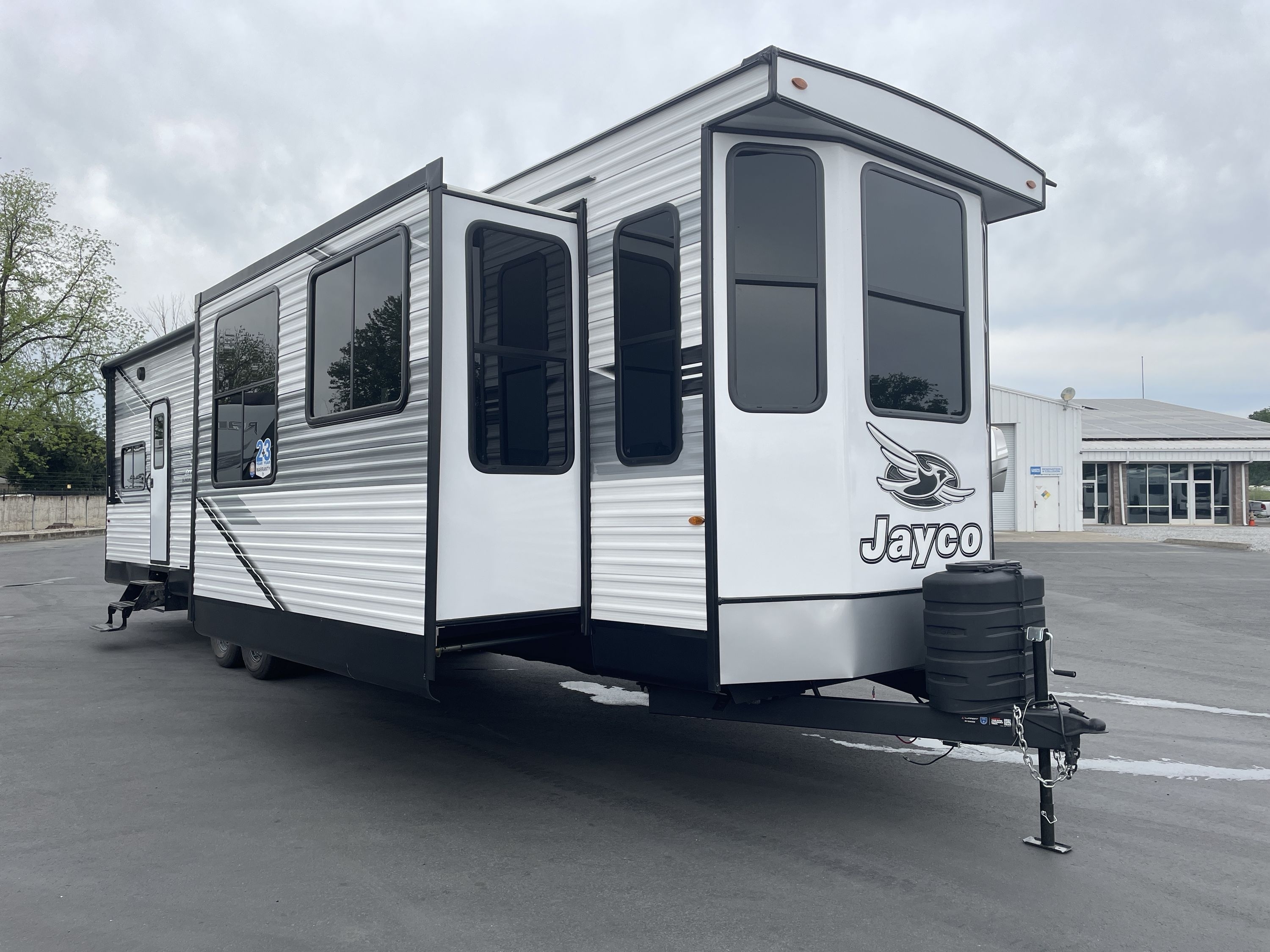 2026 Jayco JAY FLIGHT BUNGALOW 401FLTS DS in anderson CA
