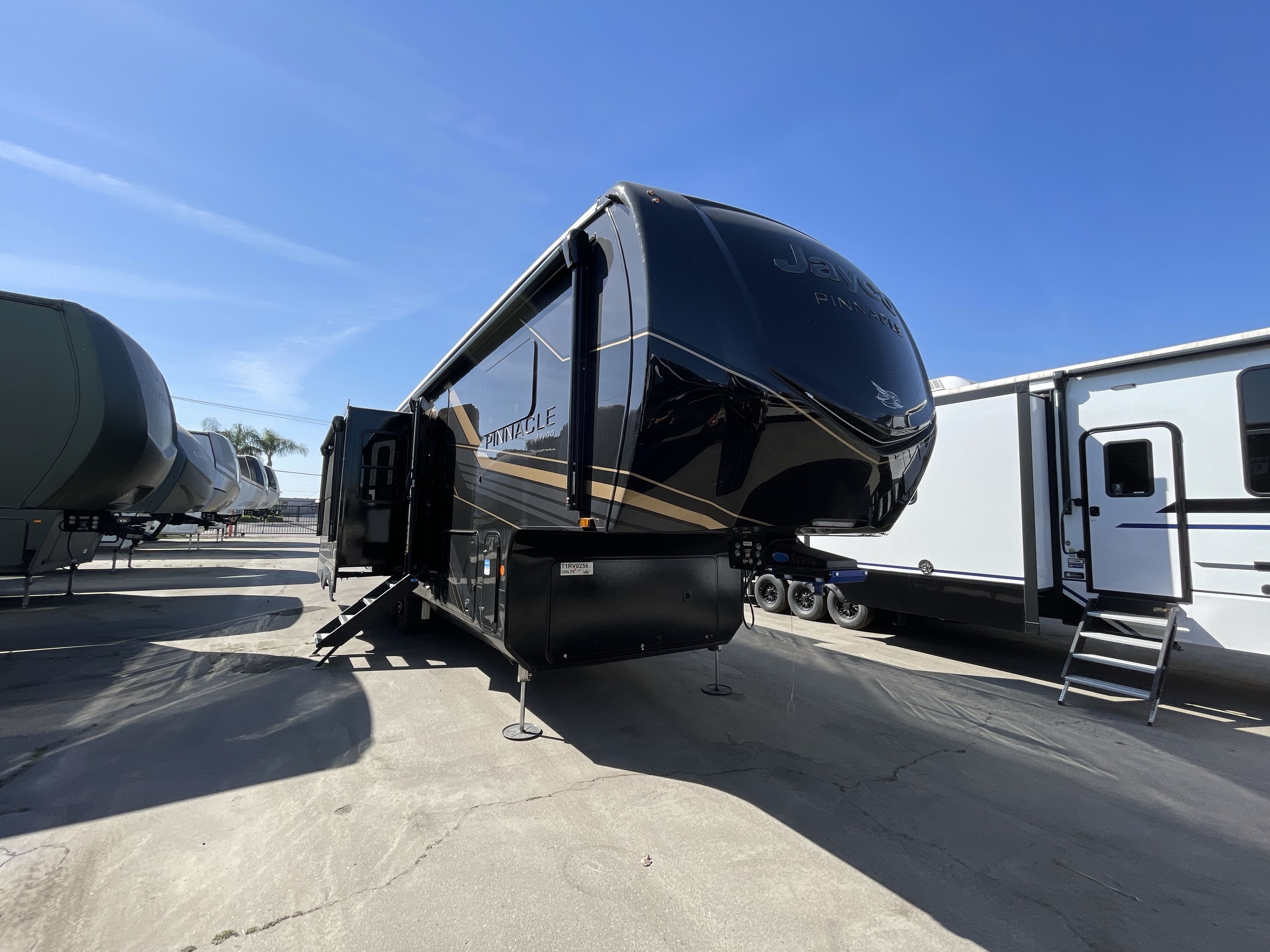 2026 Jayco PINNACLE 32RLTS in fresno CA