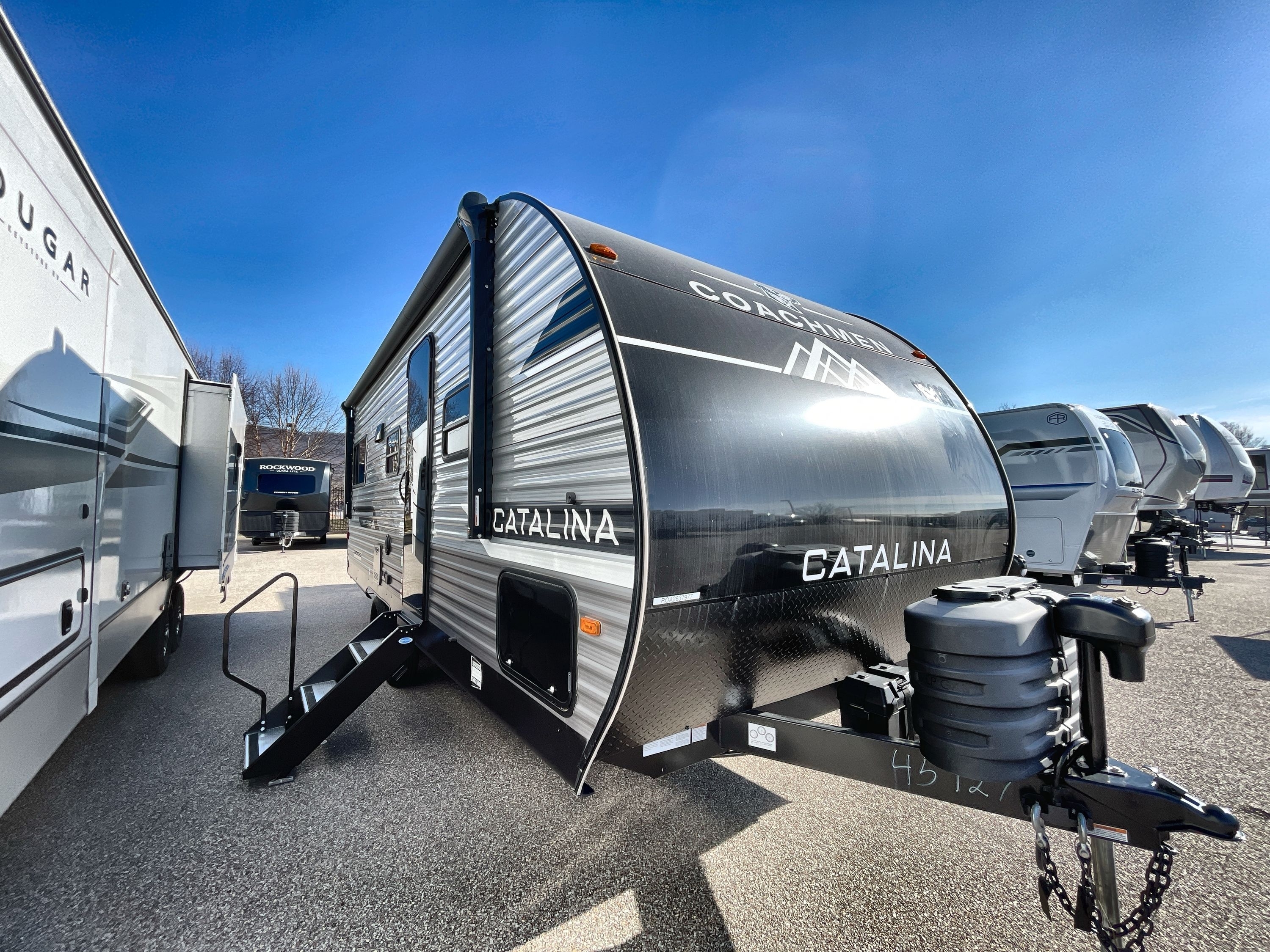 2025 Coachmen CATALINA SUMMIT 221EPIC in roanoke VA