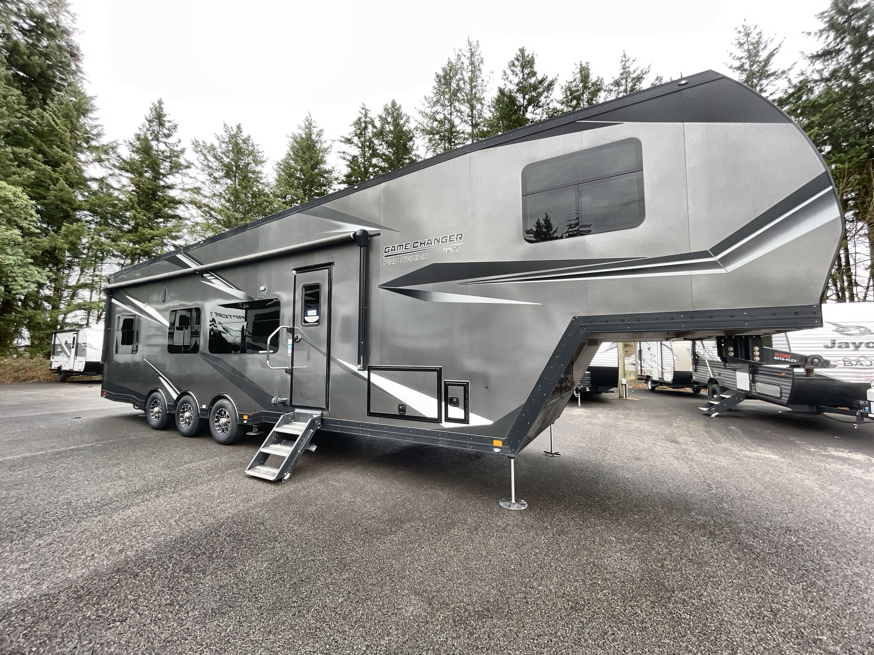 2022 ALUMINUM TRAILER CO GAME CHANGER 4023 Fifth Wheel Toy Hauler RV