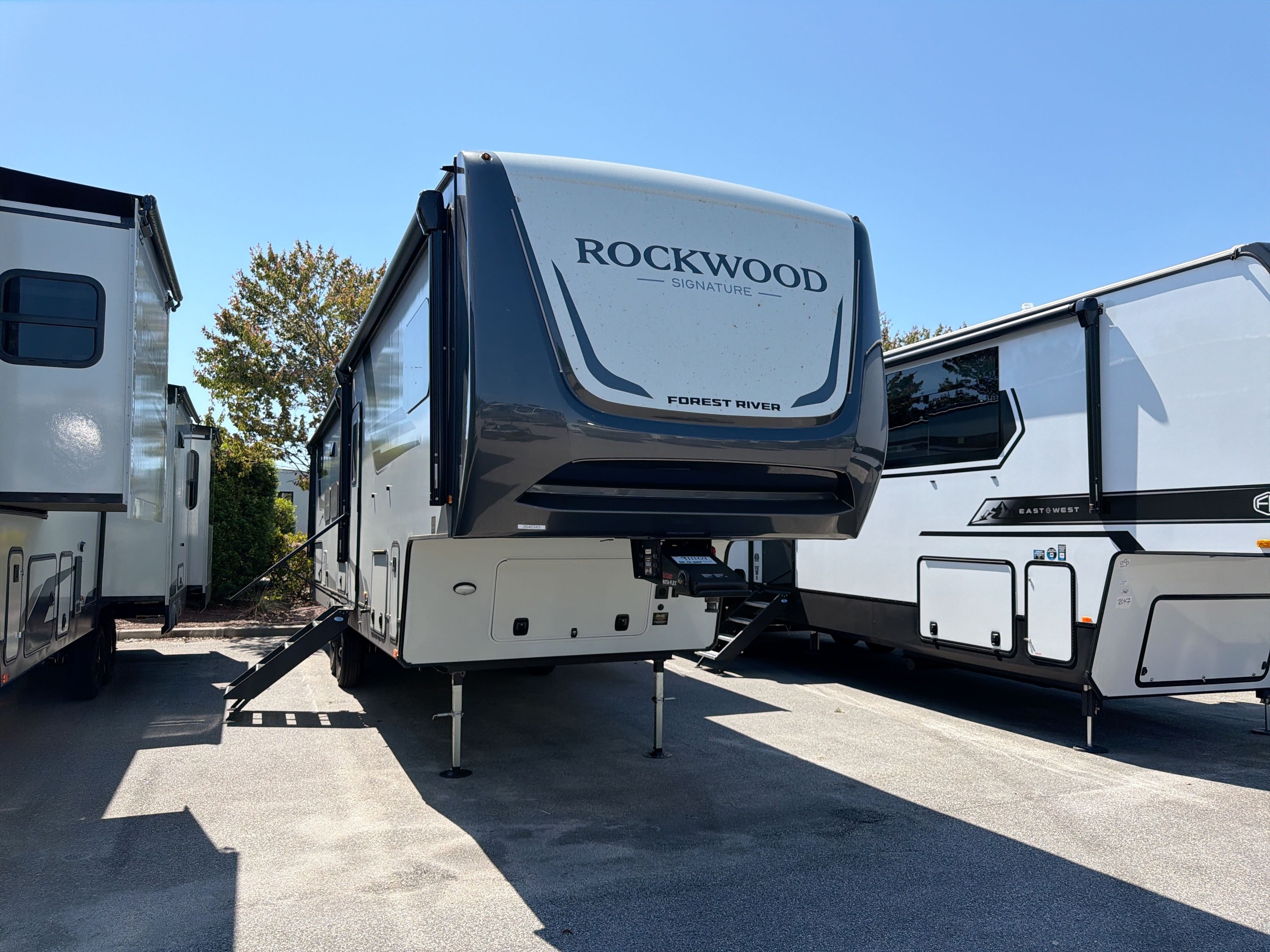2026 Forest River ROCKWOOD SIGNATURE 374DBH in north charleston SC