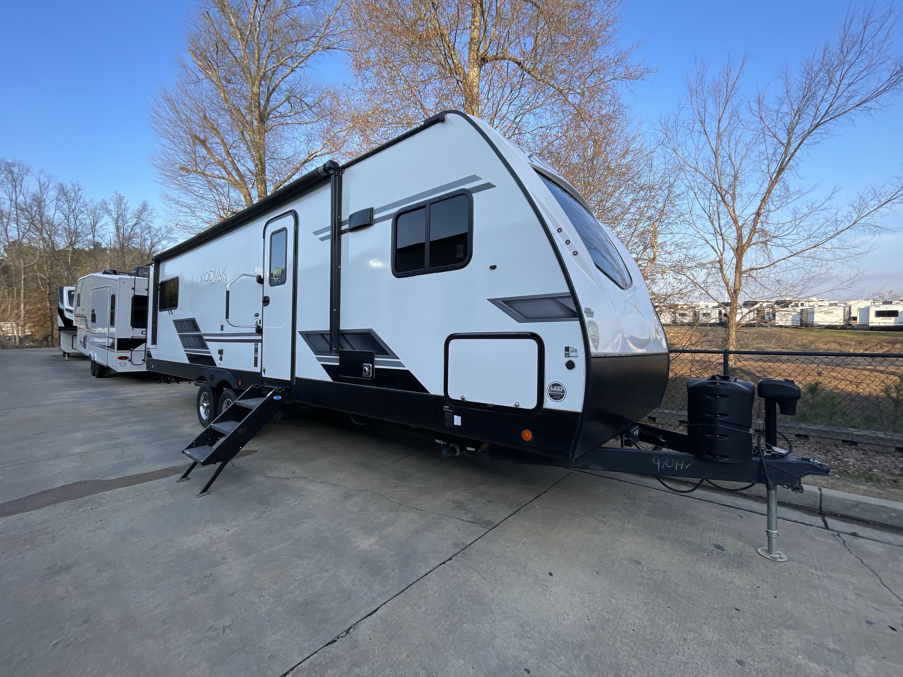 2023 Dutchmen KODIAK ULTIMATE 2921FKDS RV