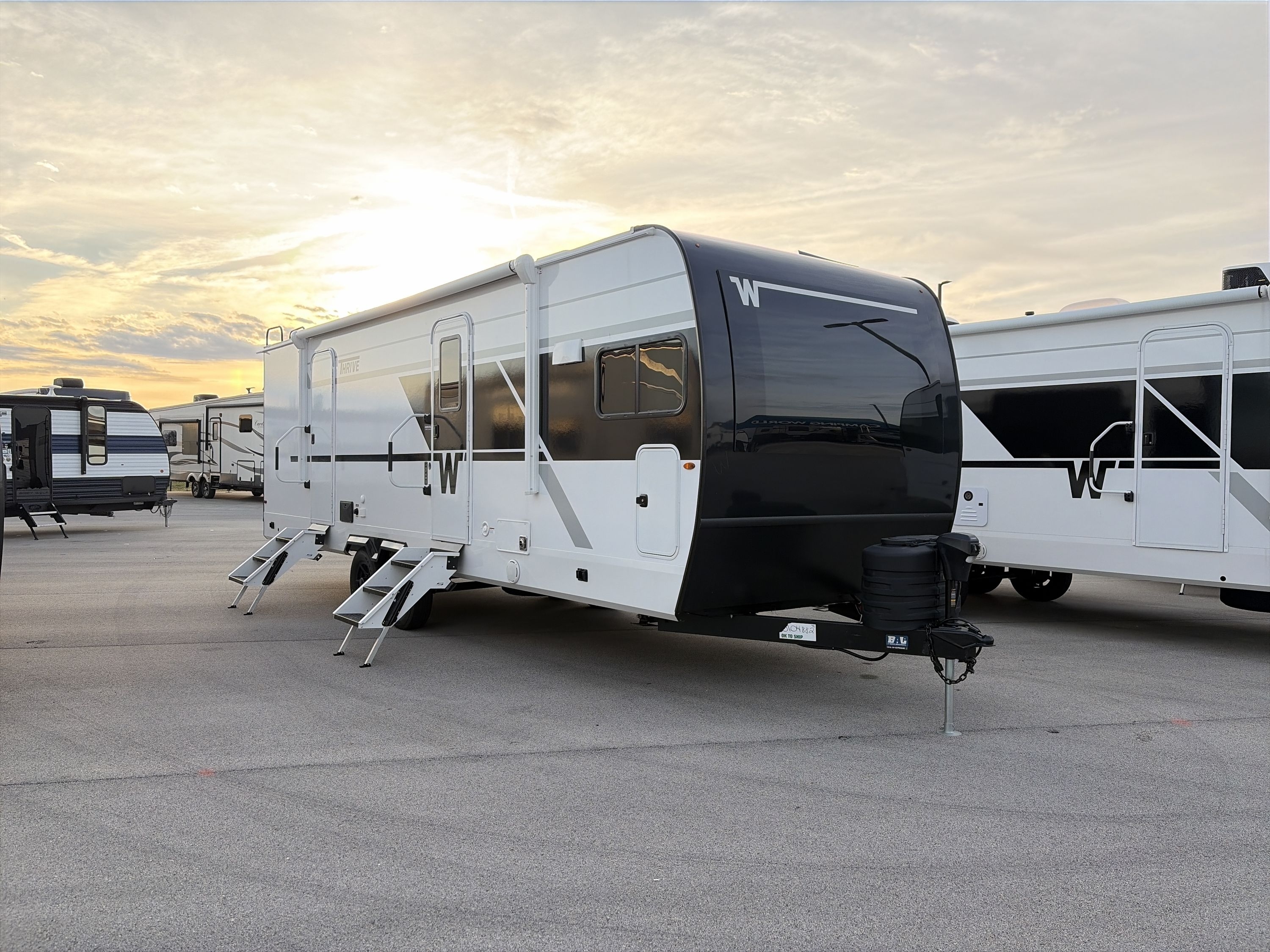 2026 Winnebago THRIVE 26FKD in springfield IL
