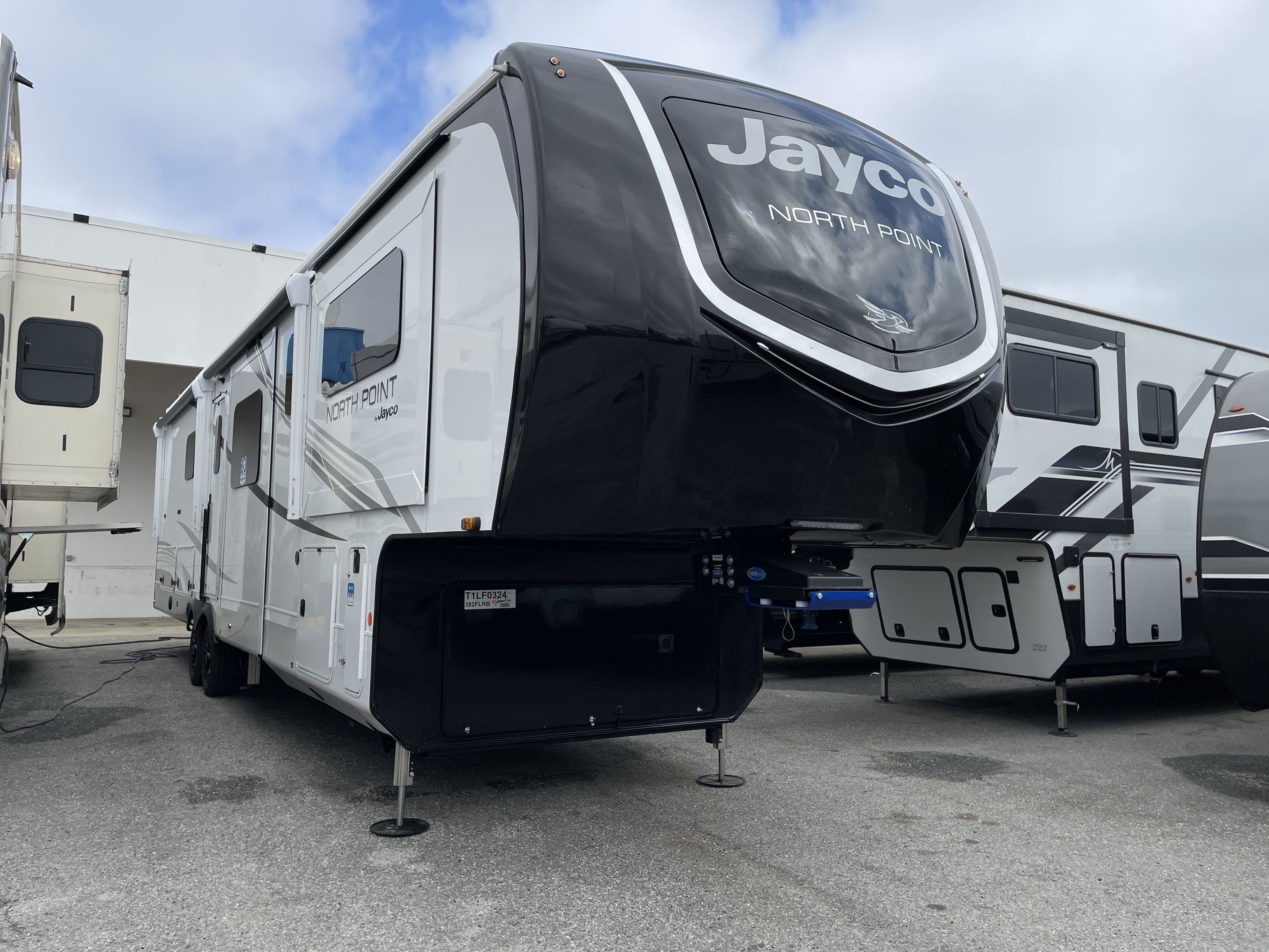 2026 Jayco NORTH POINT 382FLRB in byron GA