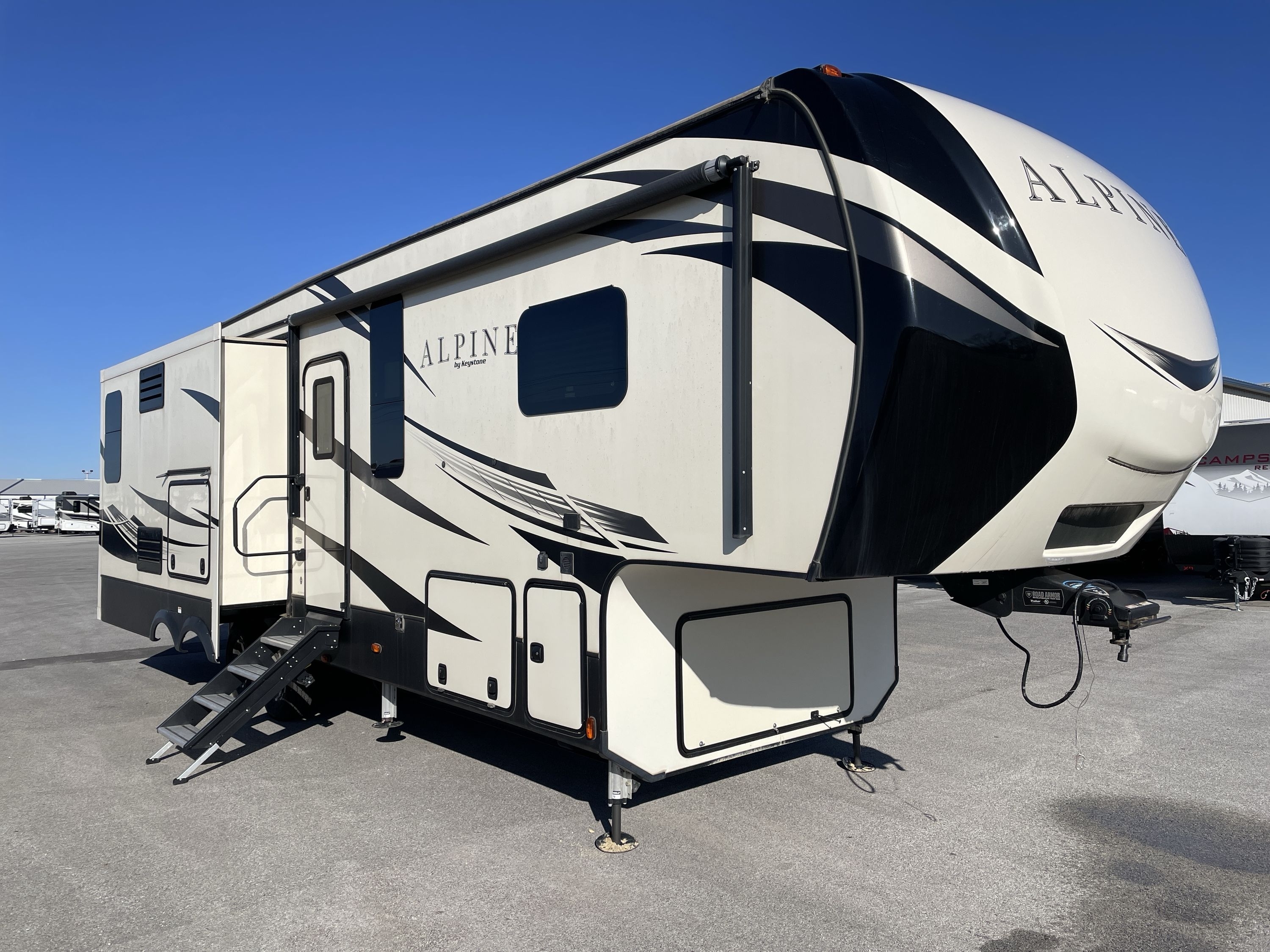 2019 Keystone ALPINE 3300GR RV