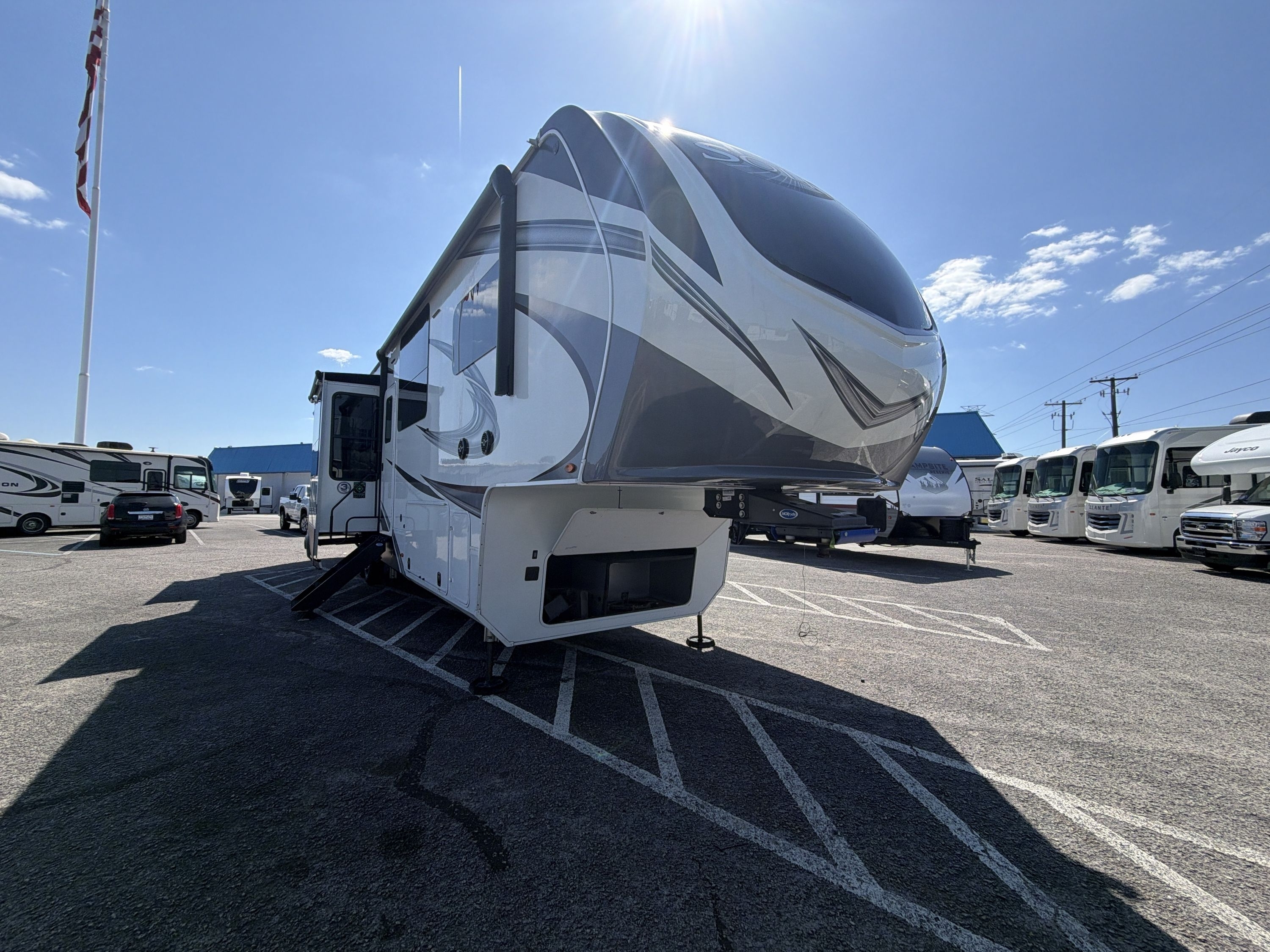 2022 Grand Design SOLITUDE 390RK RV