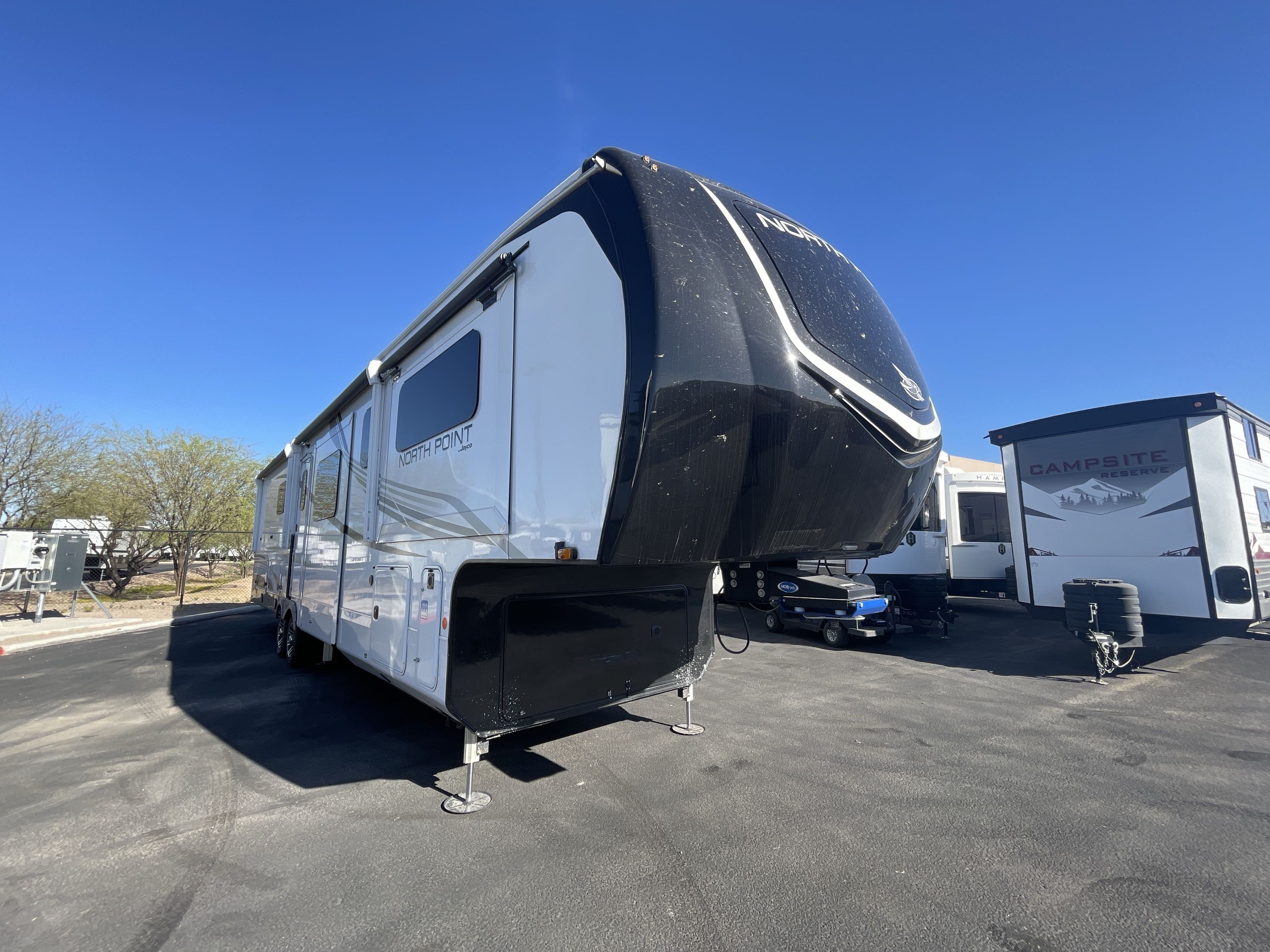 2025 Jayco NORTH POINT 382FLRB RV