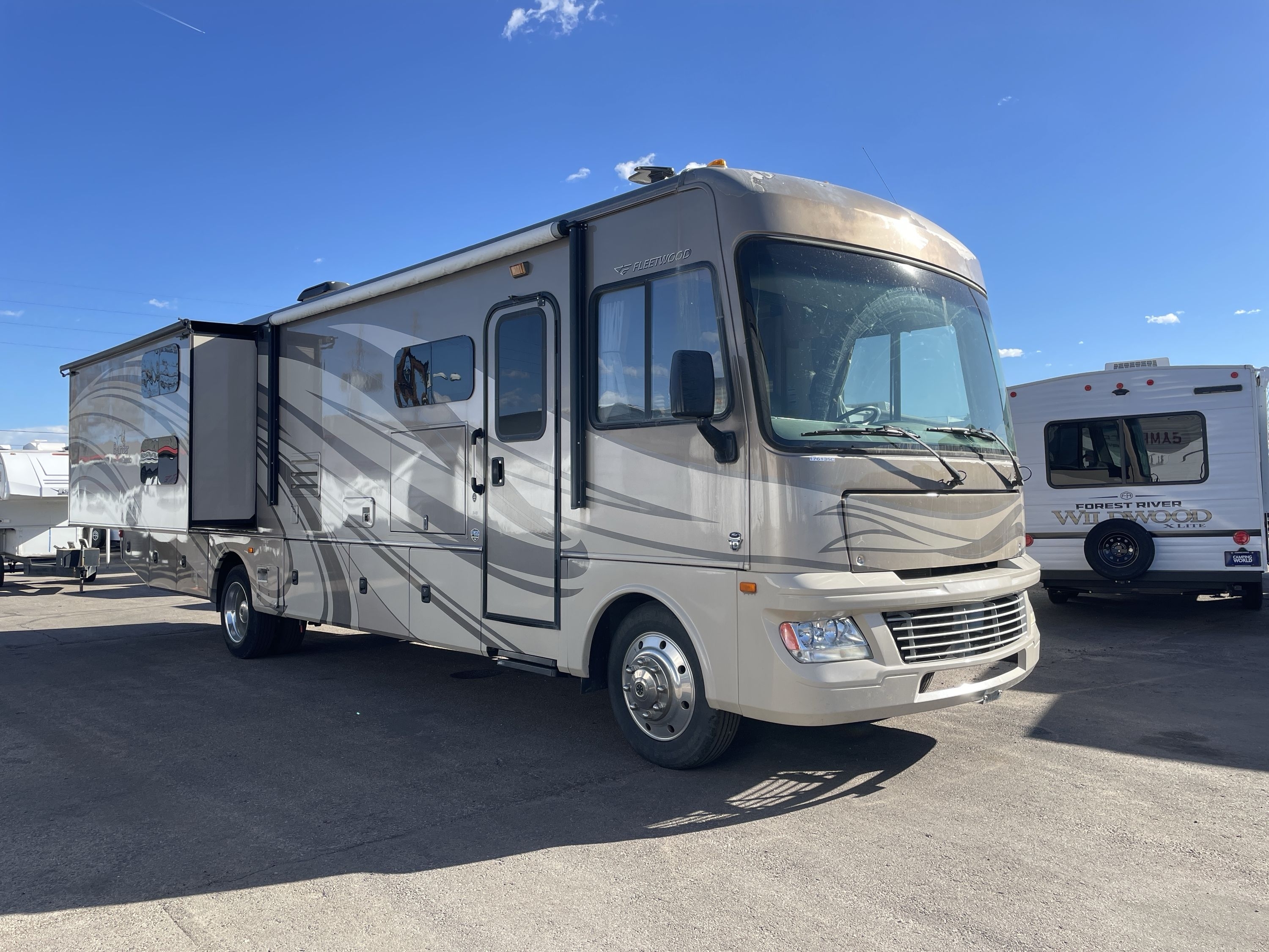 2015 Fleetwood BOUNDER CLASSIC 34B in wheat ridge CO