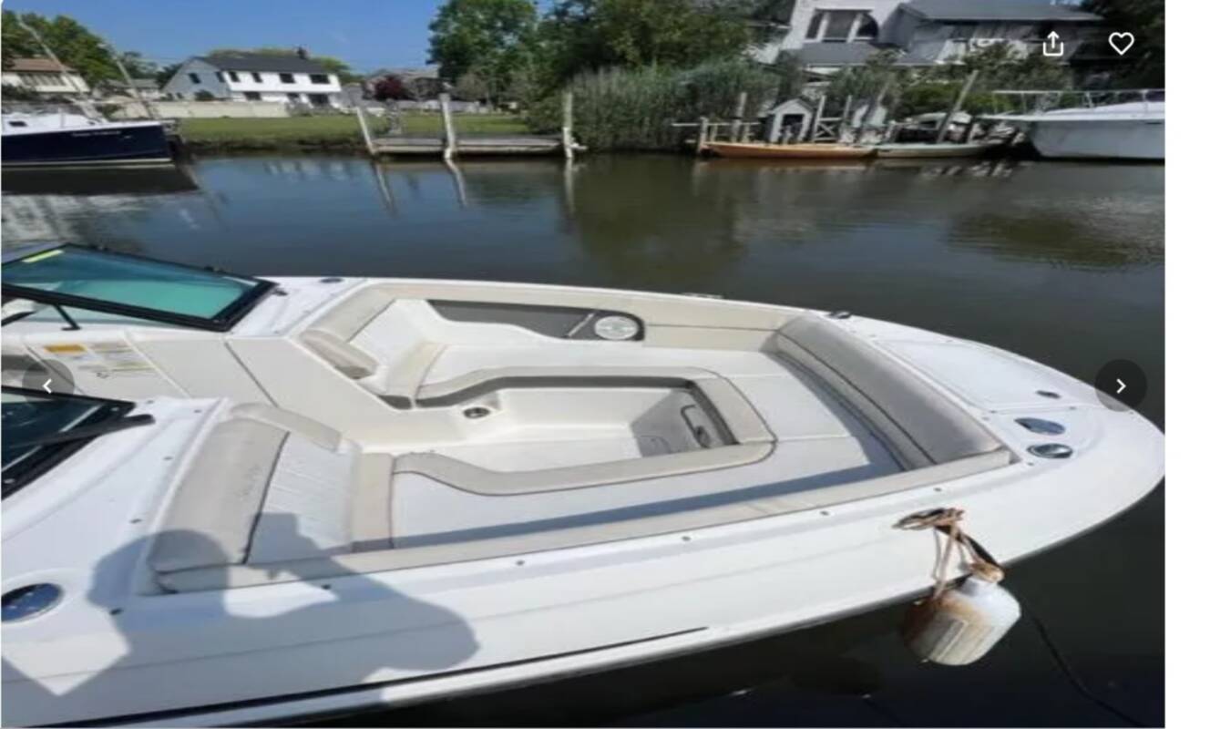 A photo of this 2013 Sea Ray 240 Sundeck