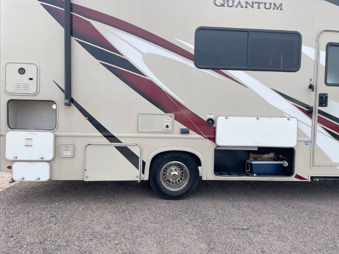 A photo of this 2022 Thor QUANTUM MB24