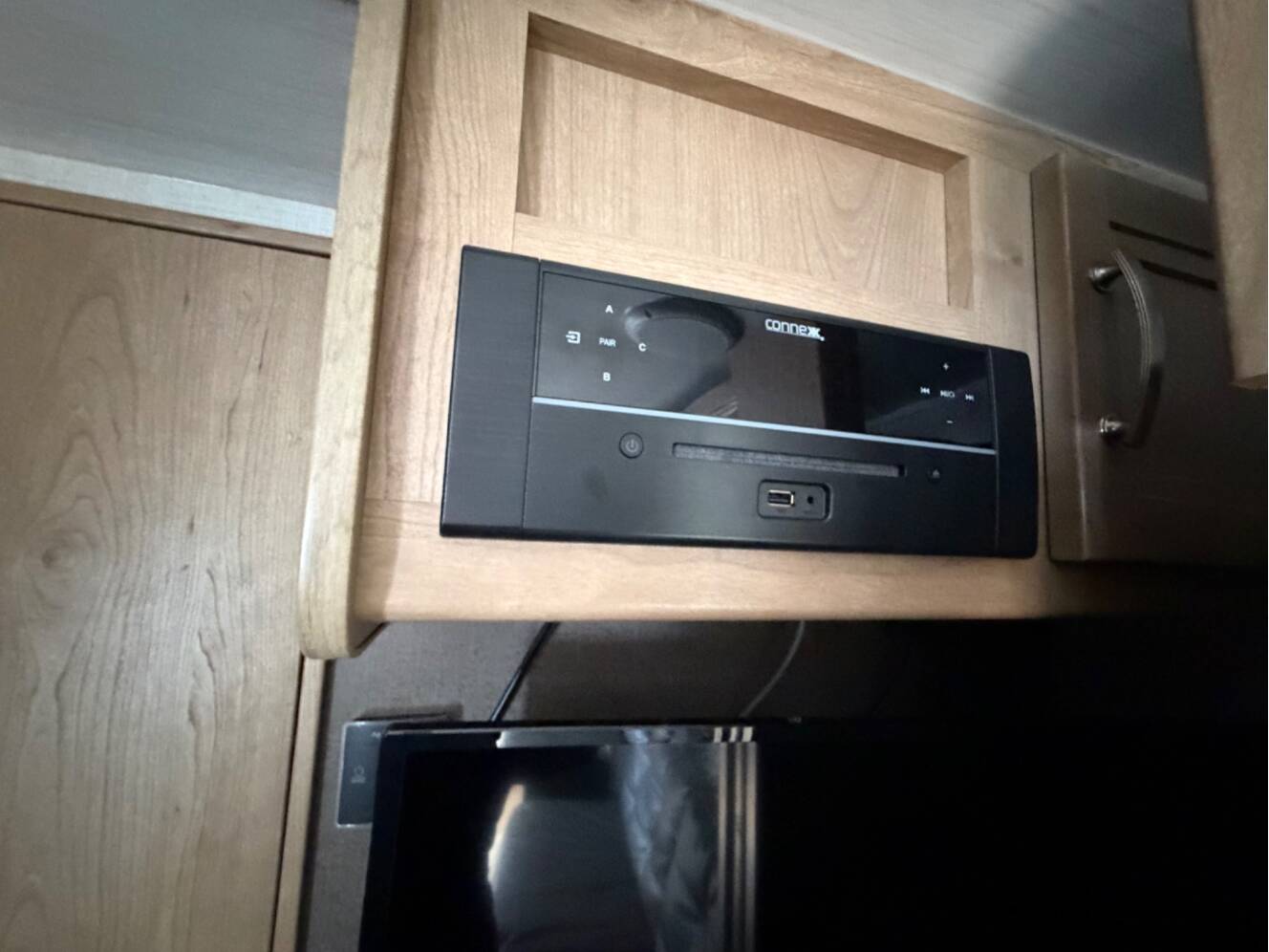 A photo of this 2020 Winnebago MICRO MINNIE 2106FBS