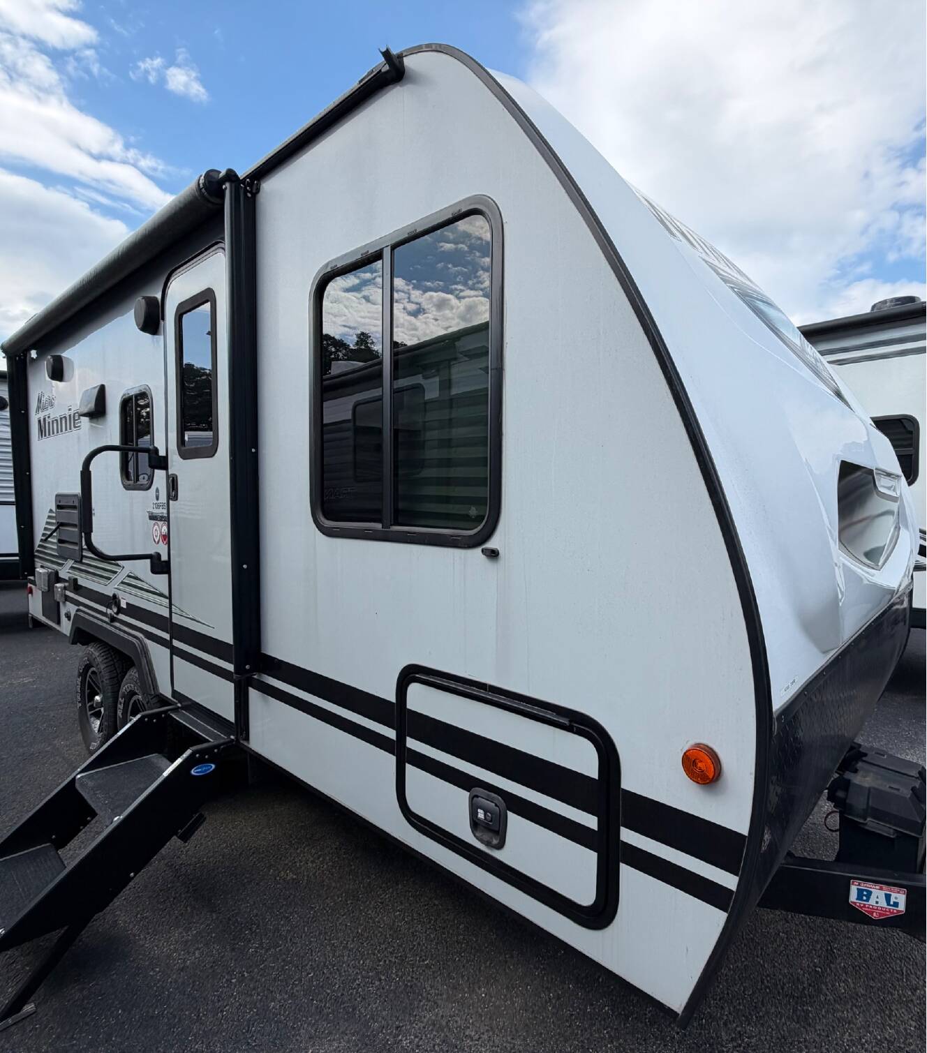 A photo of this 2020 Winnebago MICRO MINNIE 2106FBS