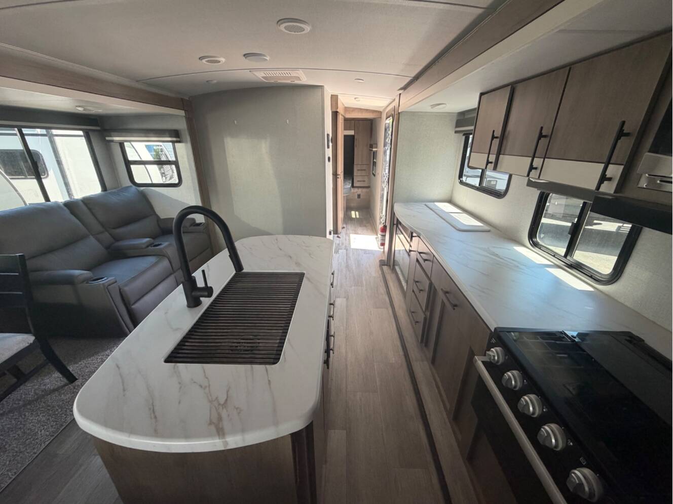 A photo of this 2023 Grand Design IMAGINE 2670MK